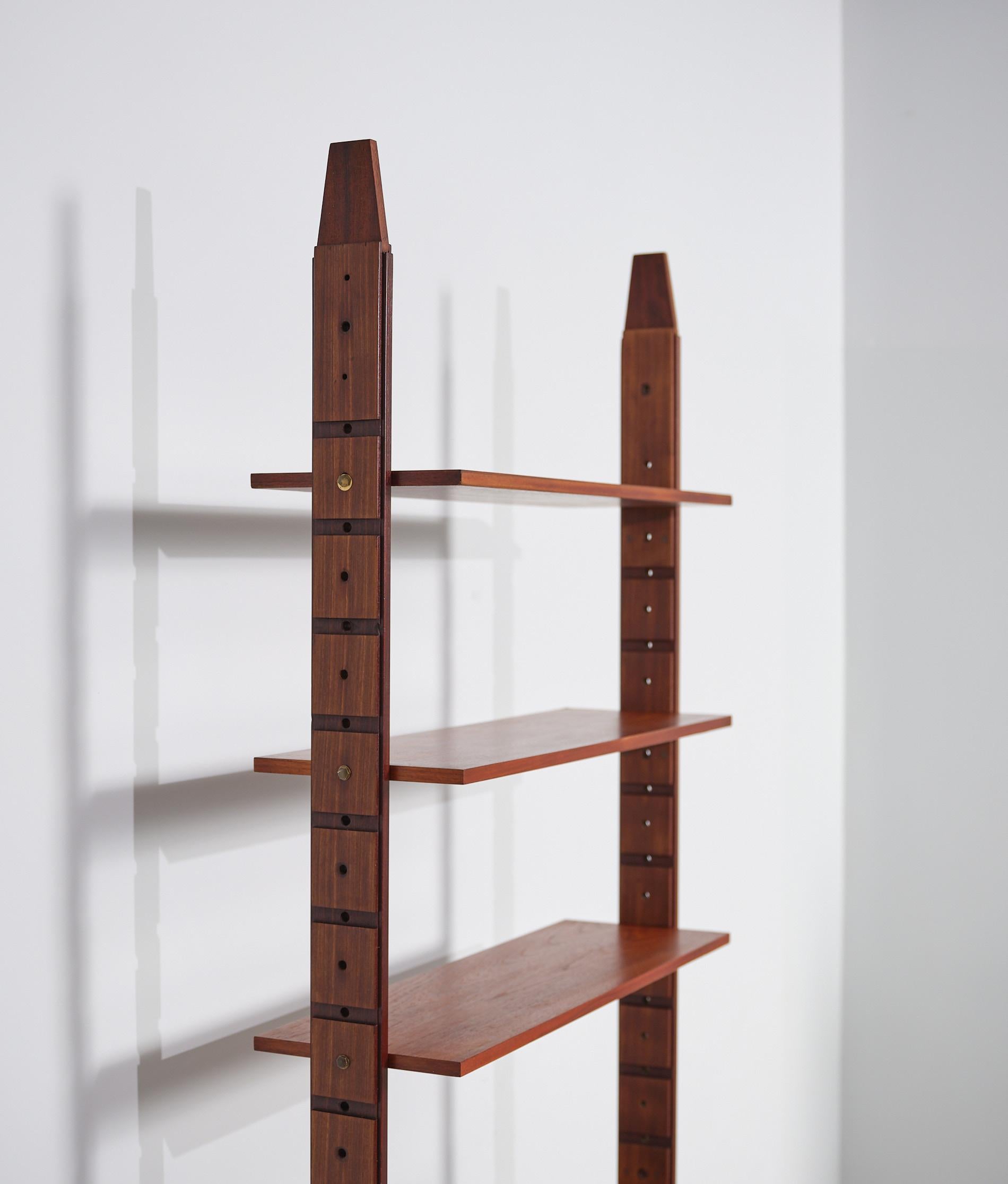 1950er Jahre Italienisches Modulares Bücherregal mit Schreibtisch - Exotisches Holz, Messingbeschläge 2