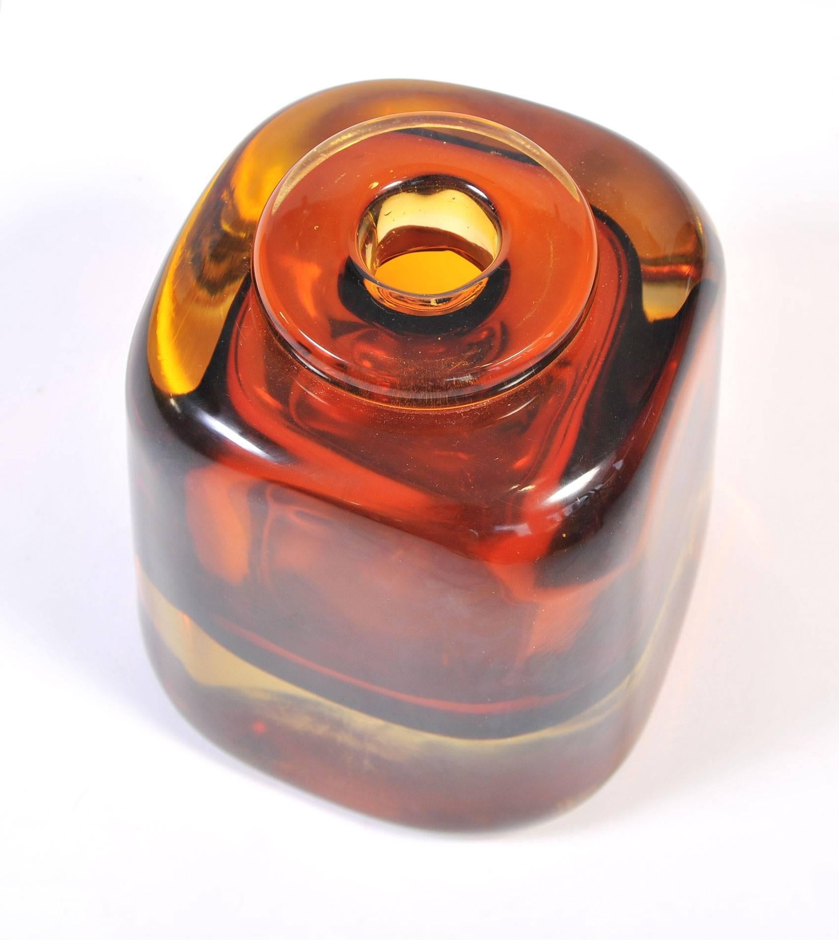 Smoothly sculpted square Murano vase with circular lip in rich shades of amber.