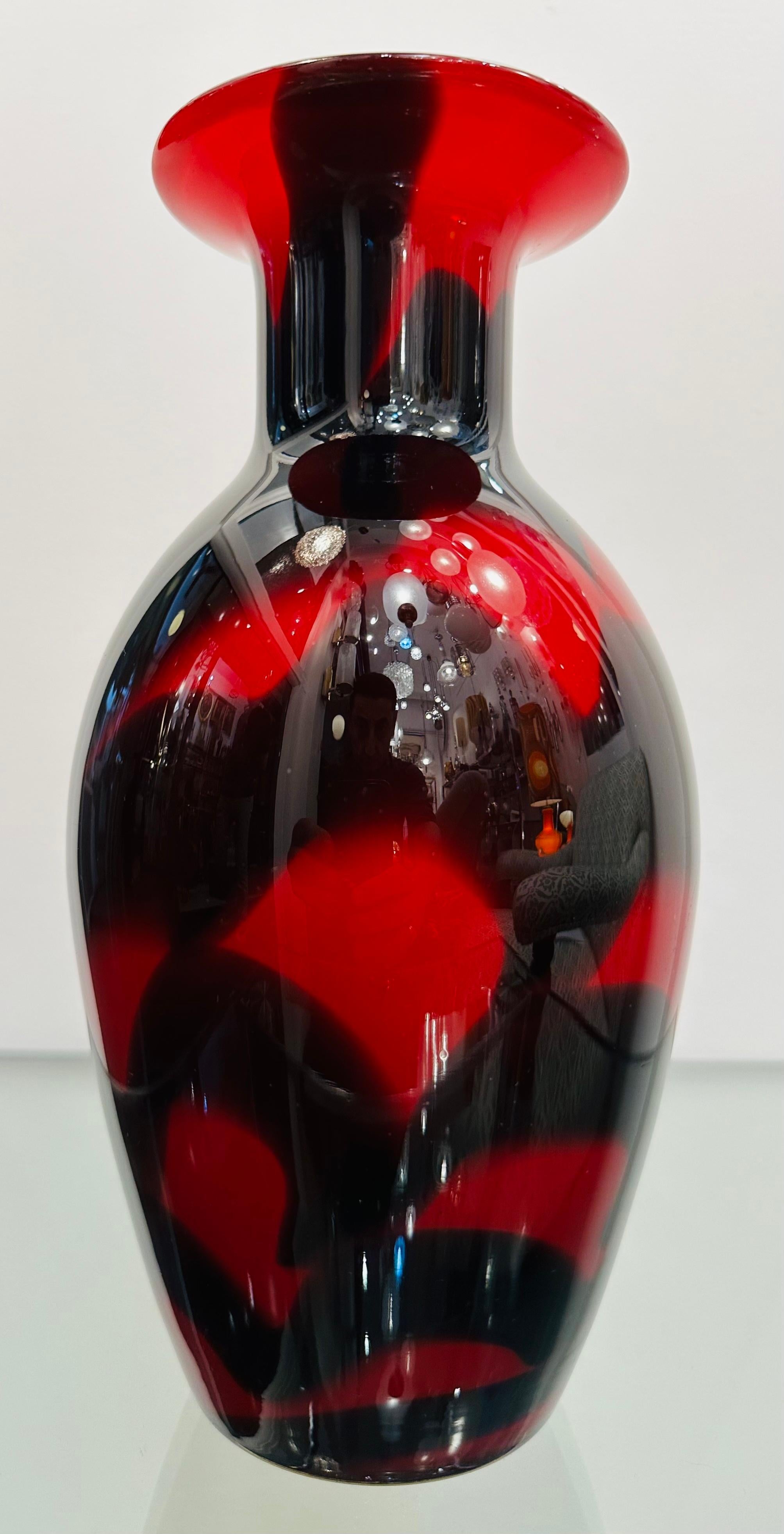20th Century 1950s Italian Murano Red Black & White Glass Vase Attr. Carlo Moretti For Sale