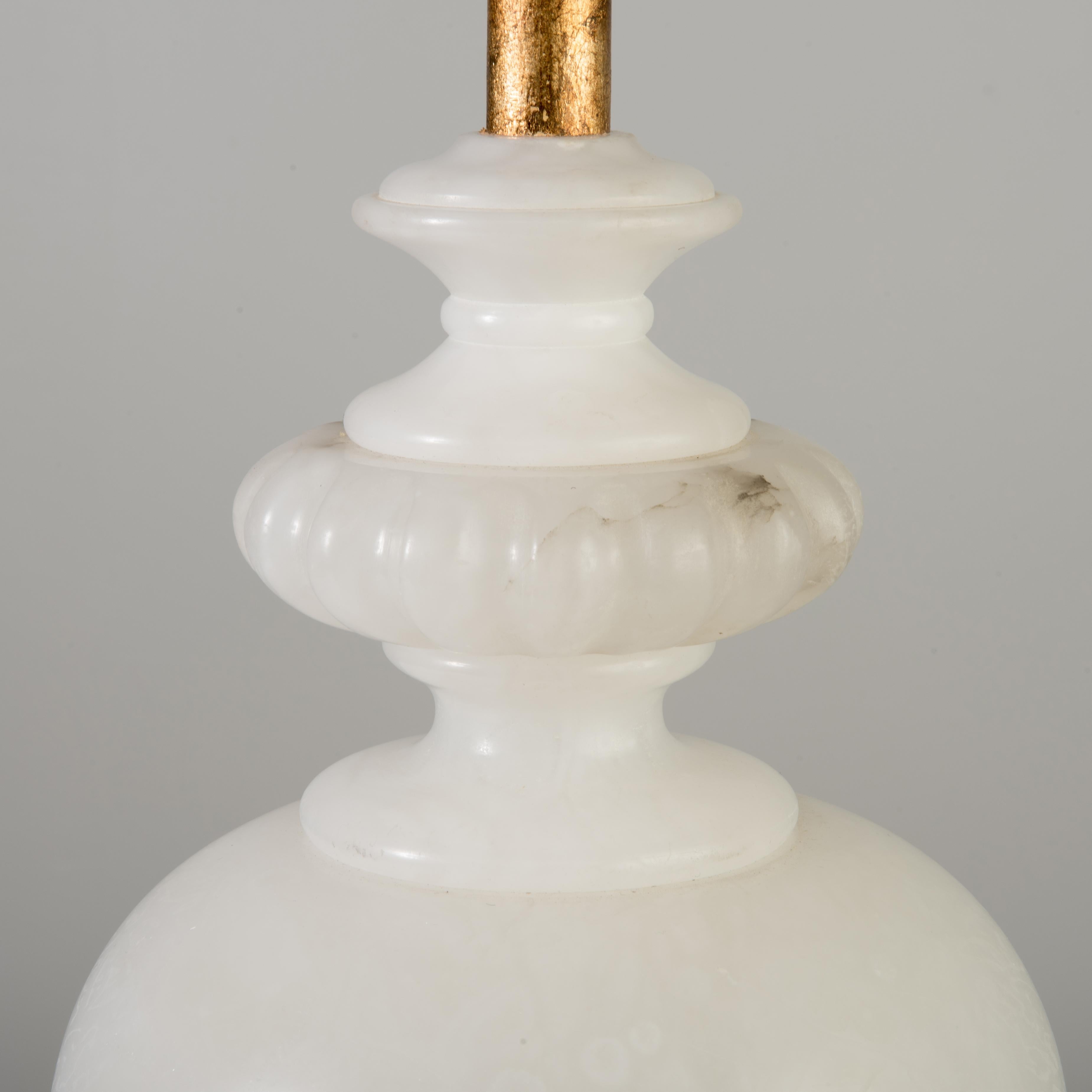 1950s Italian Neoclassical Alabaster Vase Urn Baluster Marbro Style Lamp For Sale 4