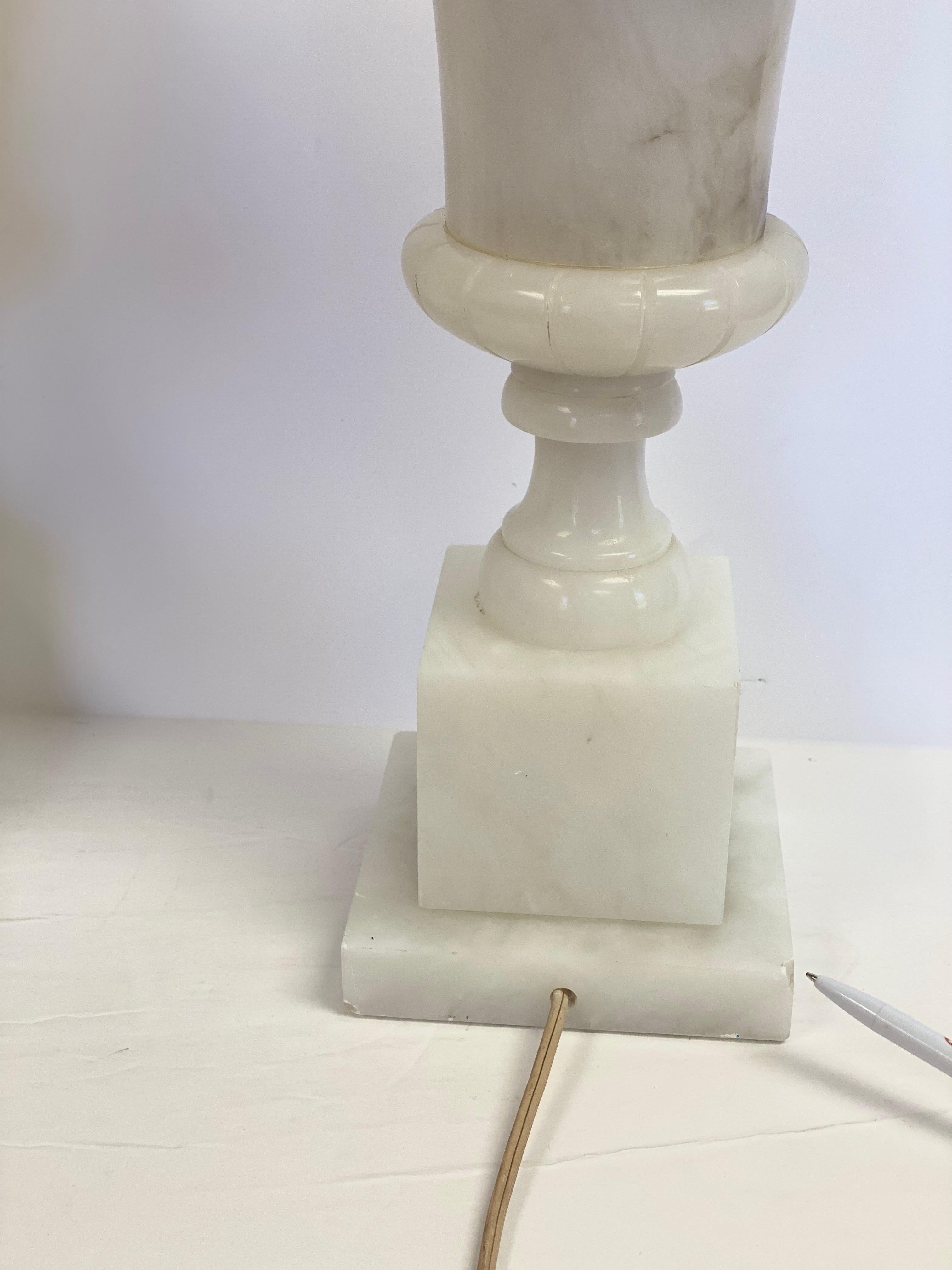 1950s Italian Neoclassical White Marble Tall Table Lamp with Pleated Shades 5