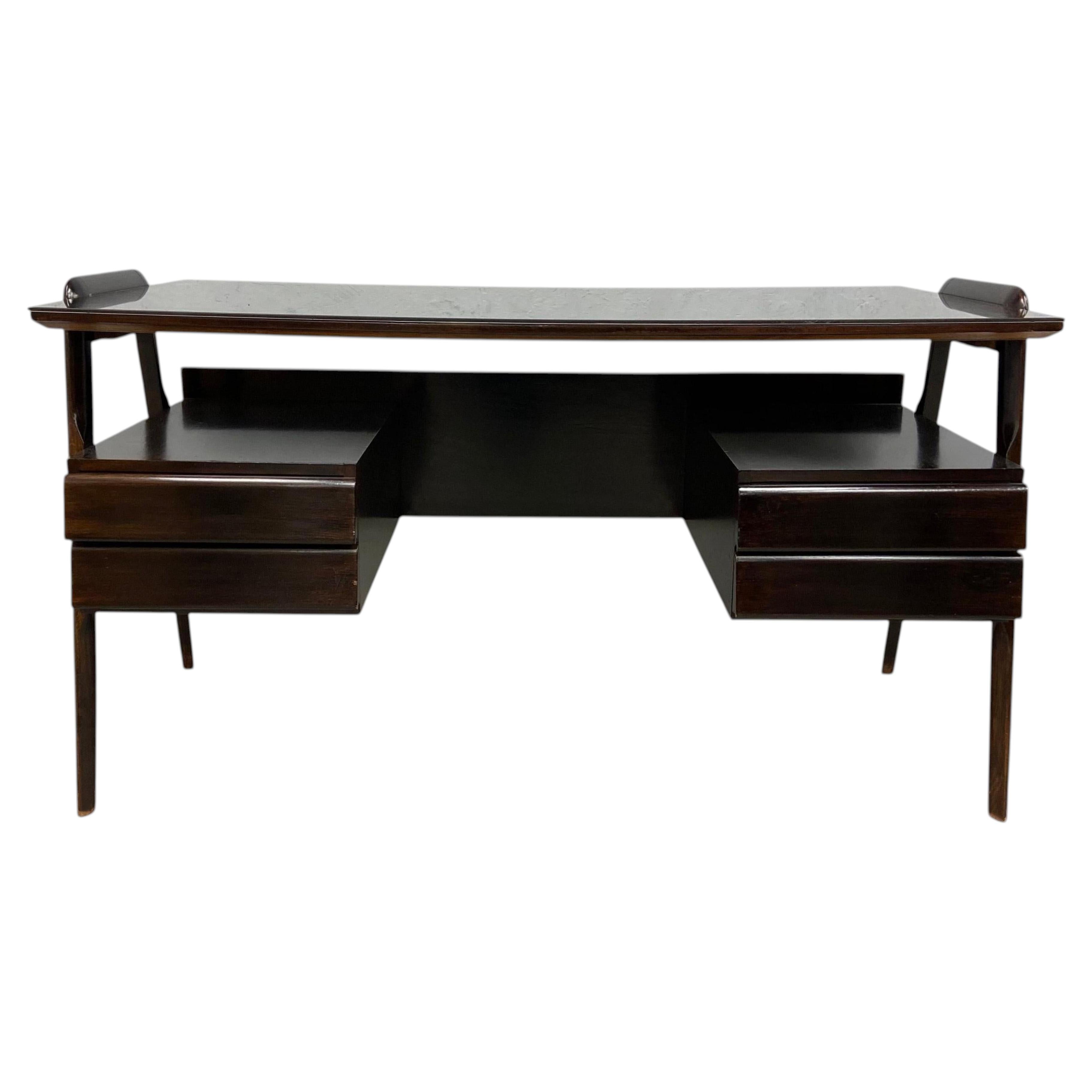 Scrivania direzionale in Oak degli anni '50 di Vittorio Dassi con piano in vetro nero