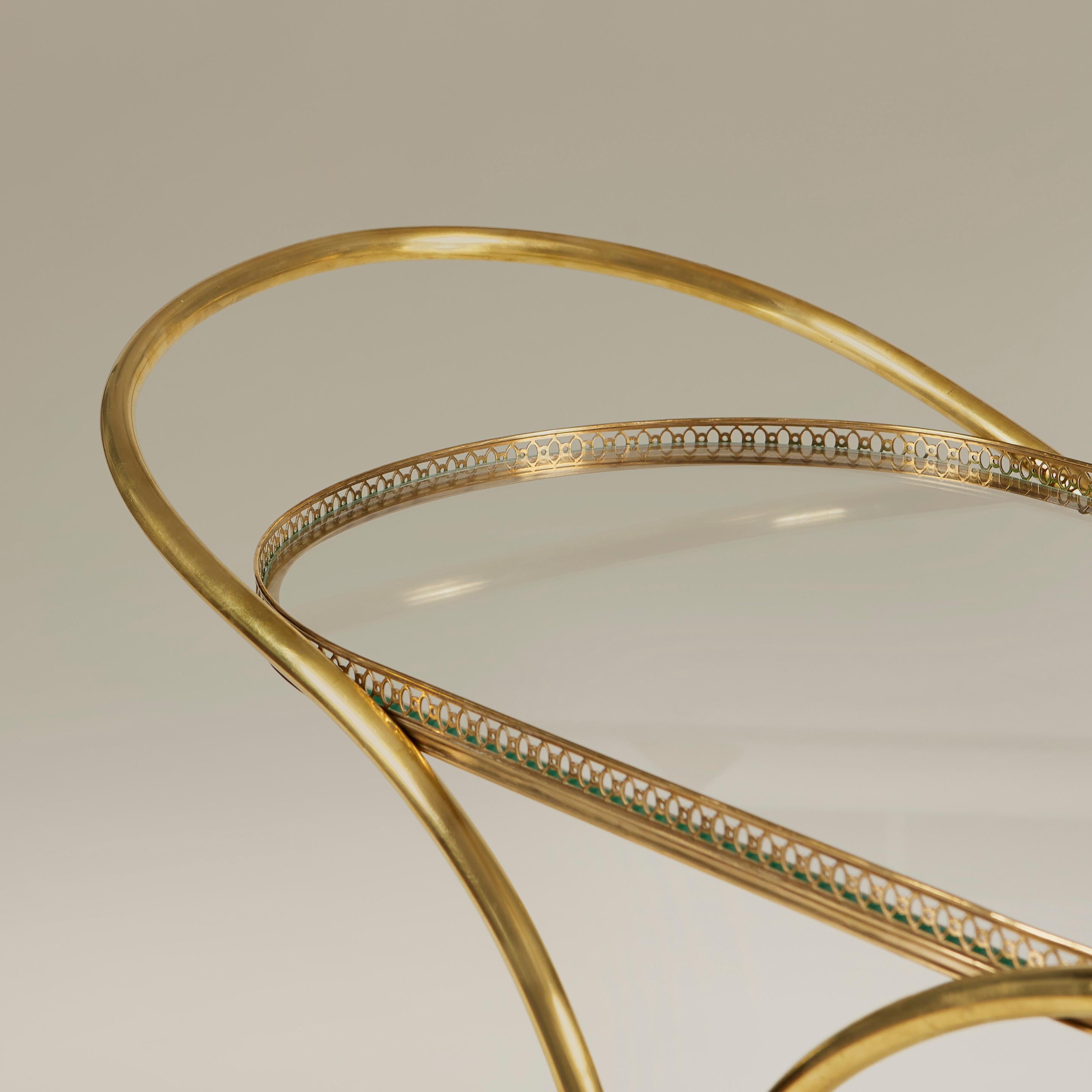 Chariot à boissons ovale en laiton italien des années 1950 en vente 4