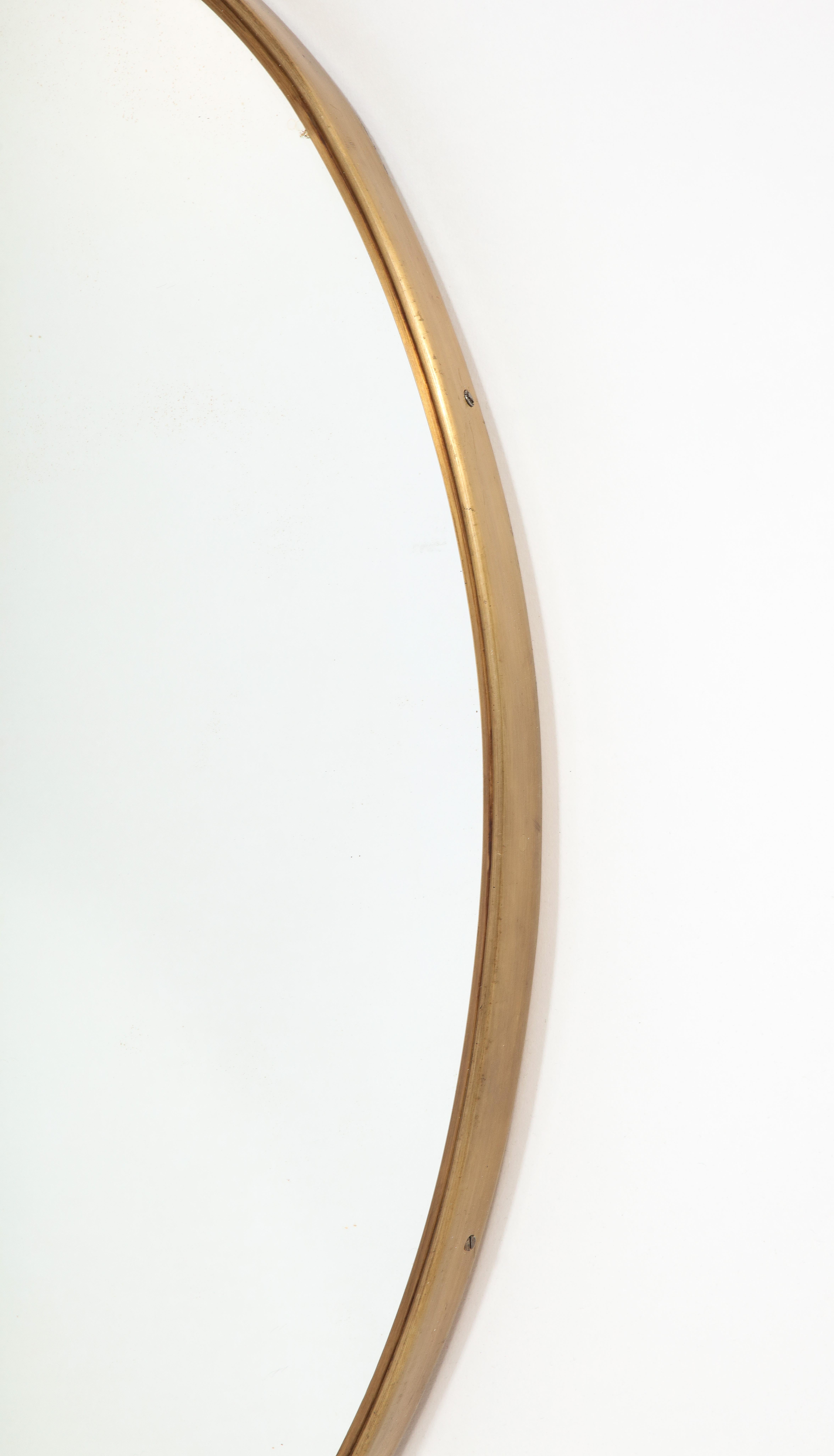 Miroir ovale en laiton italien des années 1950 en vente 3