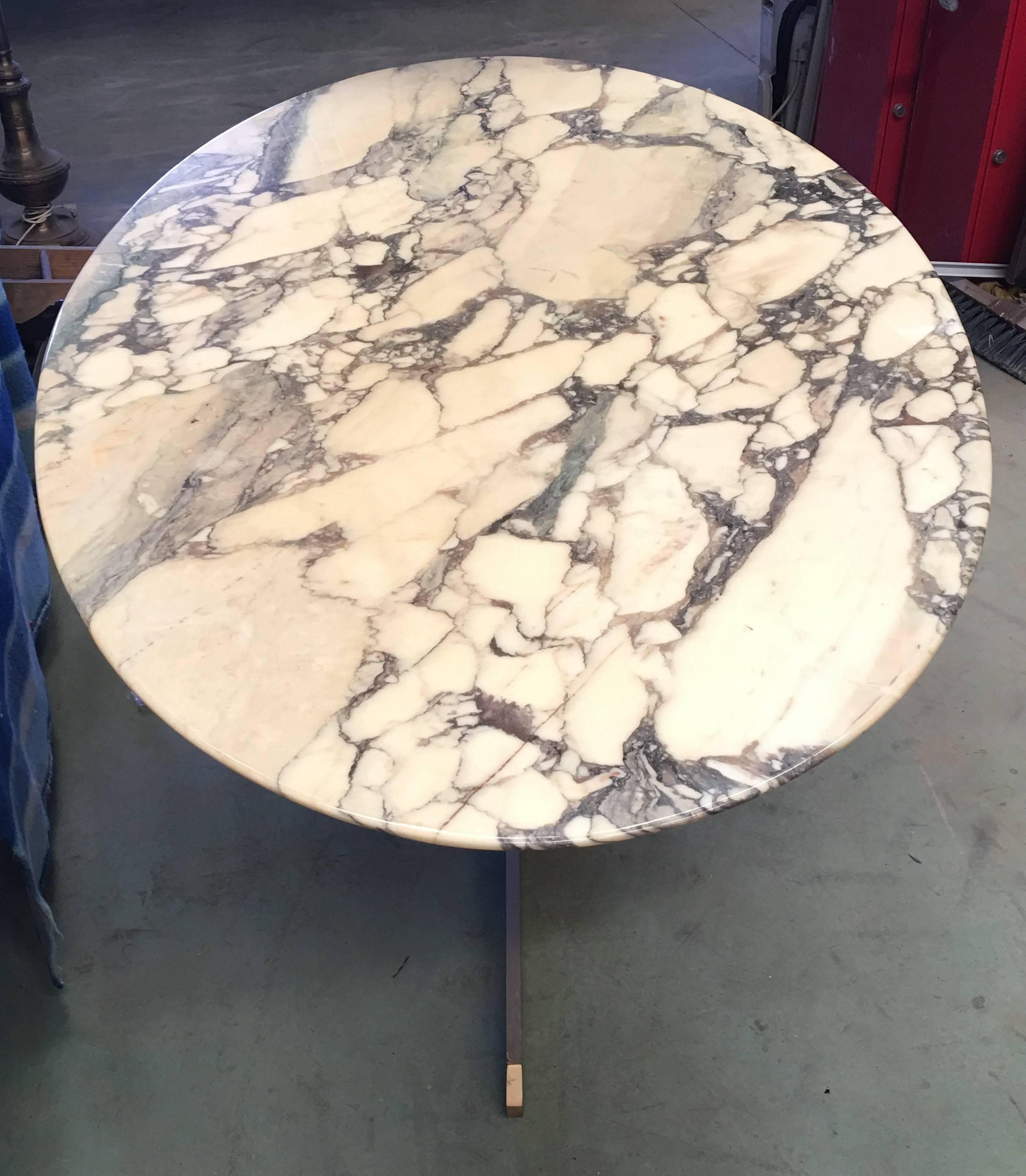 20th Century 1950s Italian Oval Marble Dining Table on Sculptural Brass Pedestal Base