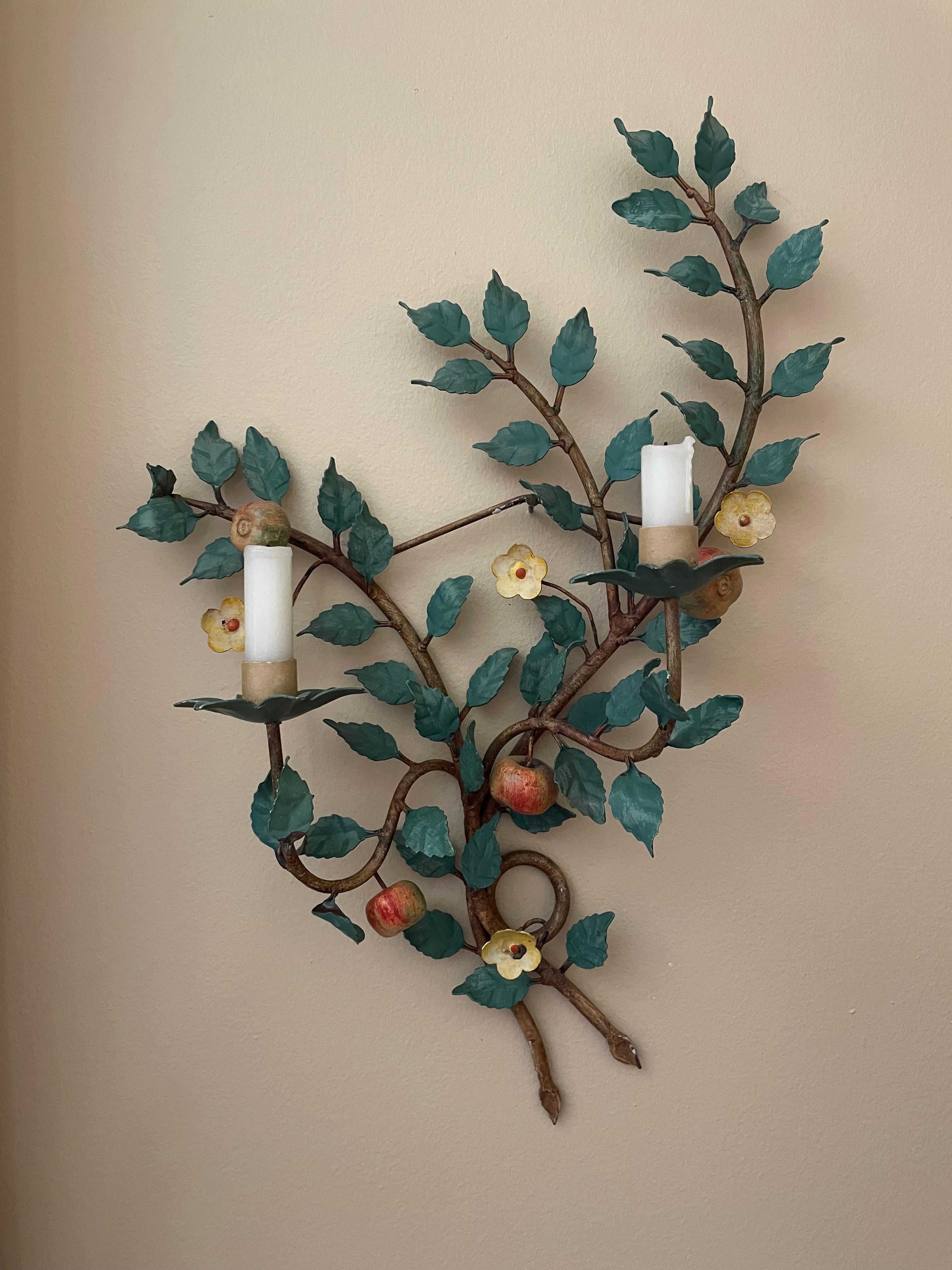 Hollywood Regency 1950s Italian Painted Metal Leaf and Branch Candle Wall Sconce For Sale