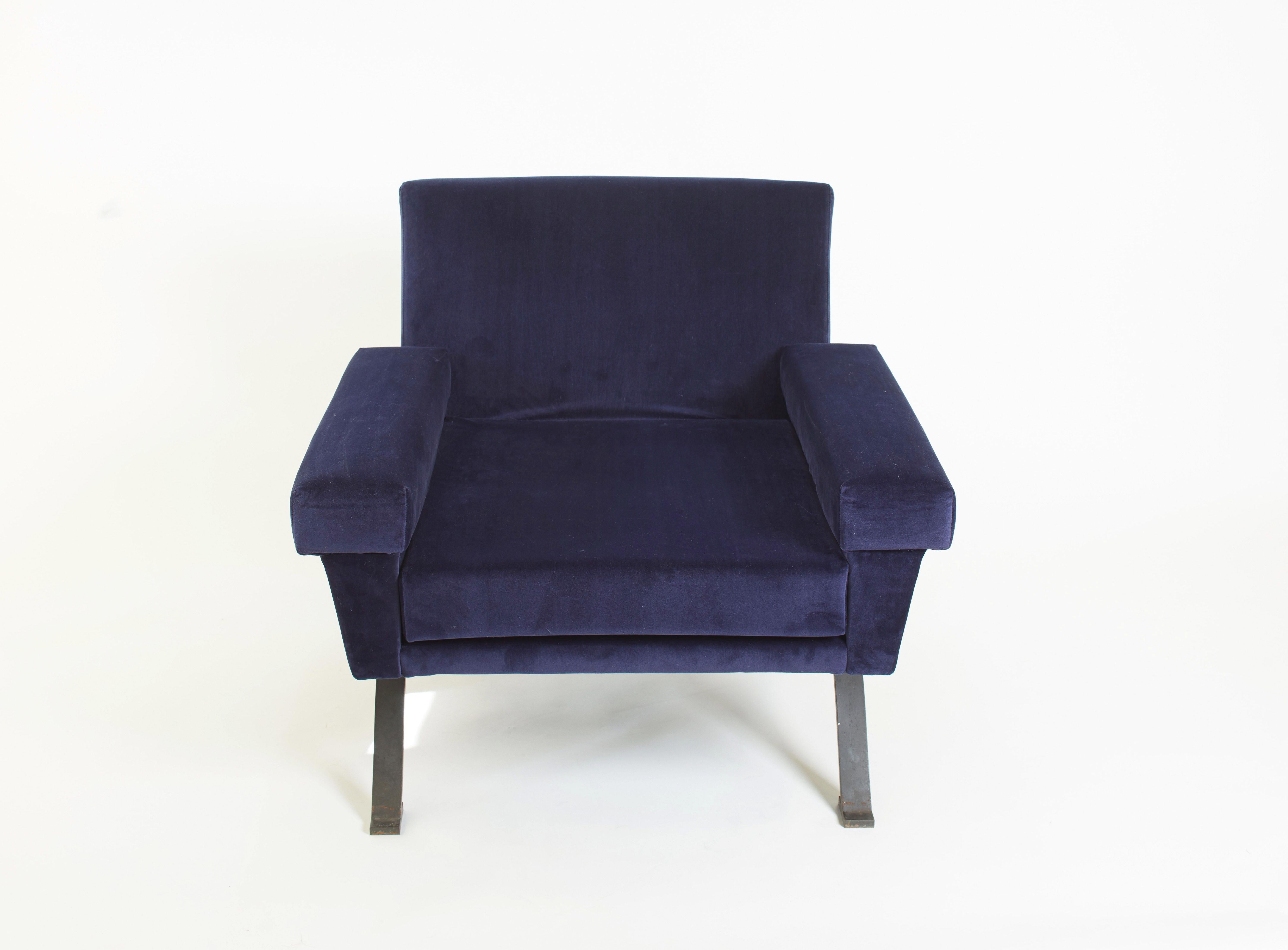 1950s Italian Pair of Blue Velvet Lounge Chairs Restored and Reupholstered In Good Condition In Aspen, CO