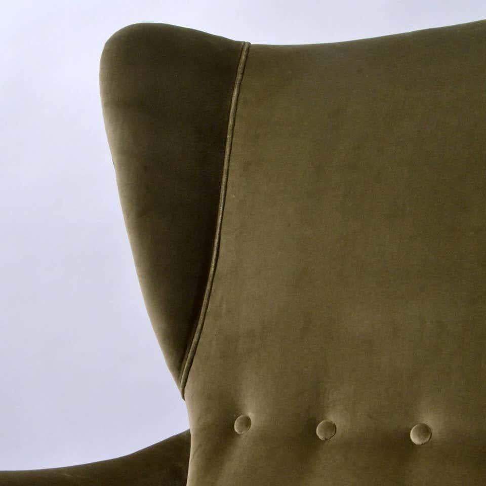 Mid-20th Century 1950s Italian Paolo Buffa Two-Seat Wingback Sofa in Grey Velvet For Sale