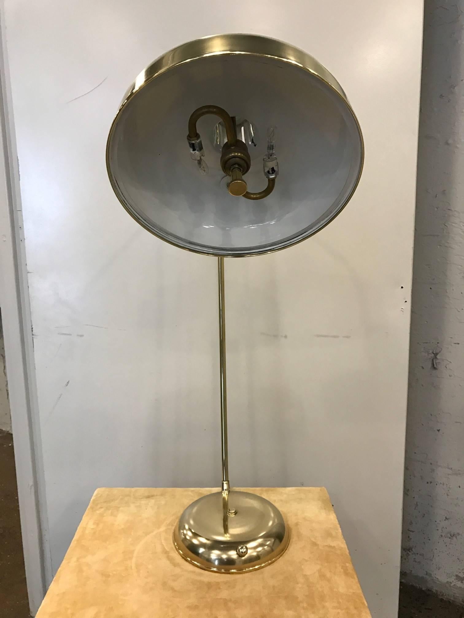 1950s Italian Polished Brass Desk Lamp In Good Condition For Sale In New York, NY