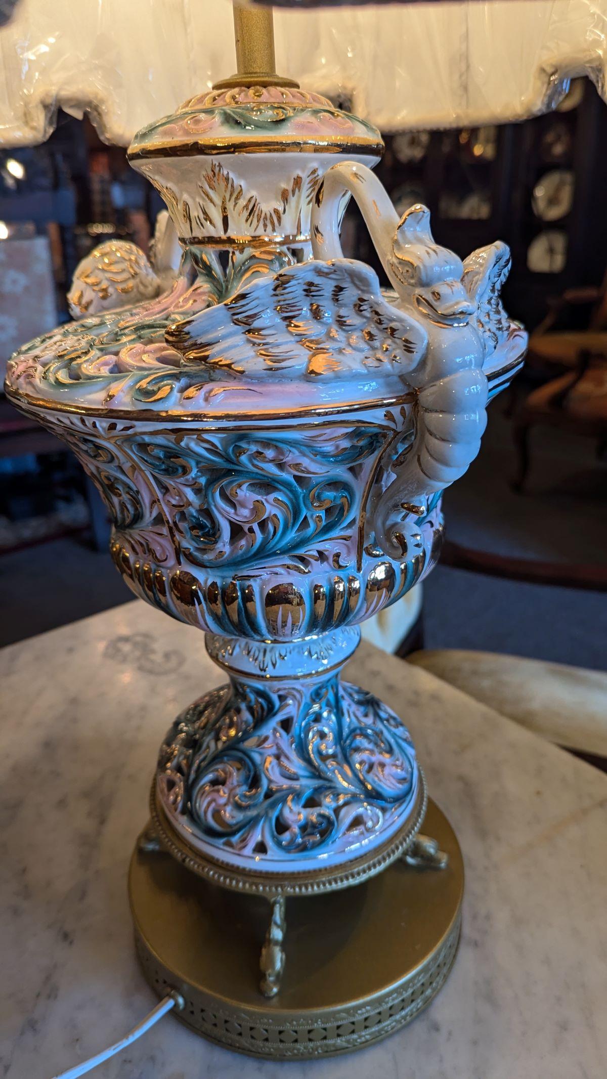 Pareja de lámparas urna de porcelana italiana de los años 50 en venta 5
