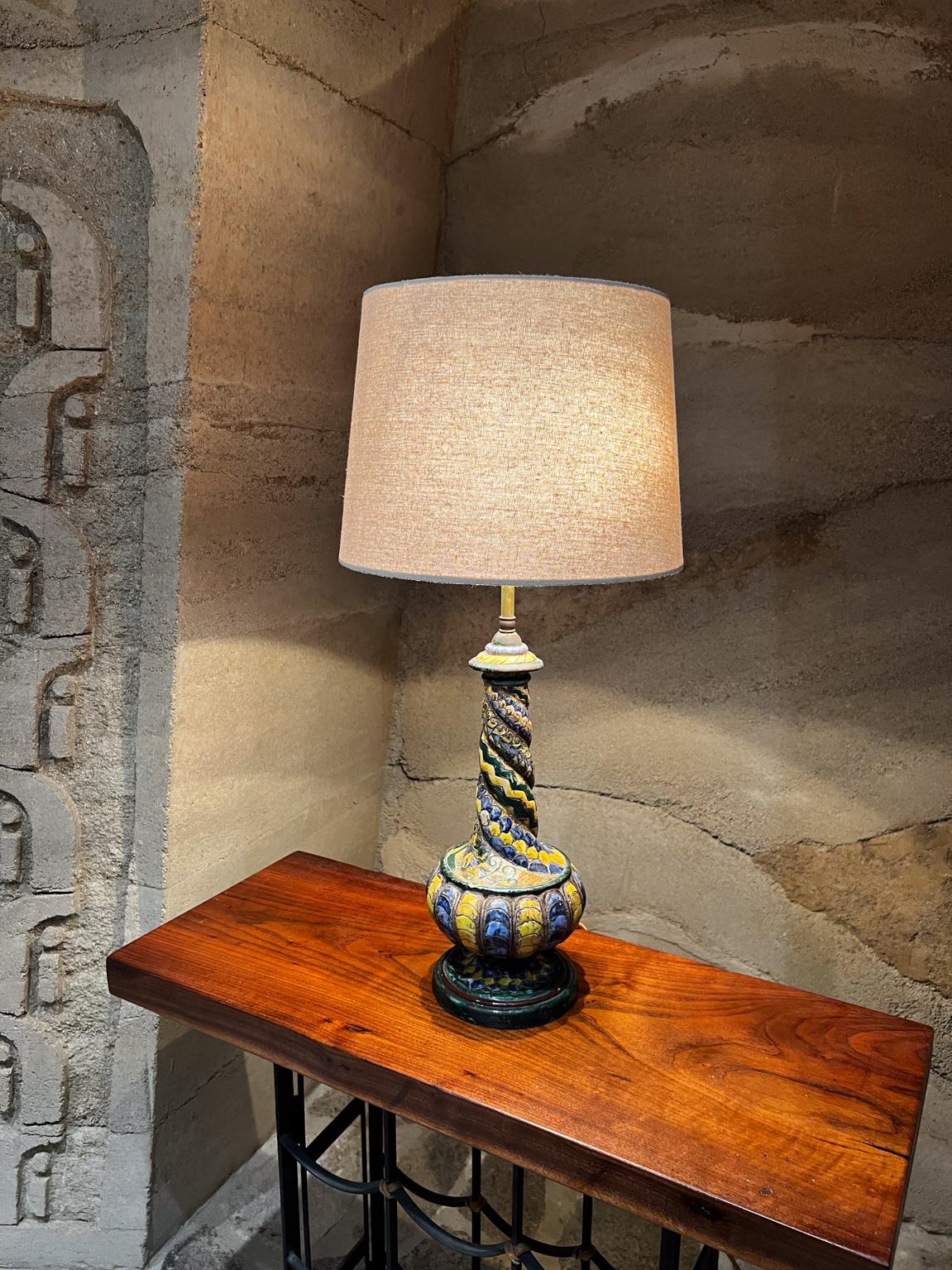 1950s Italian Pottery Table Lamp by artist sculptor Zulimo Aretini For Sale 3