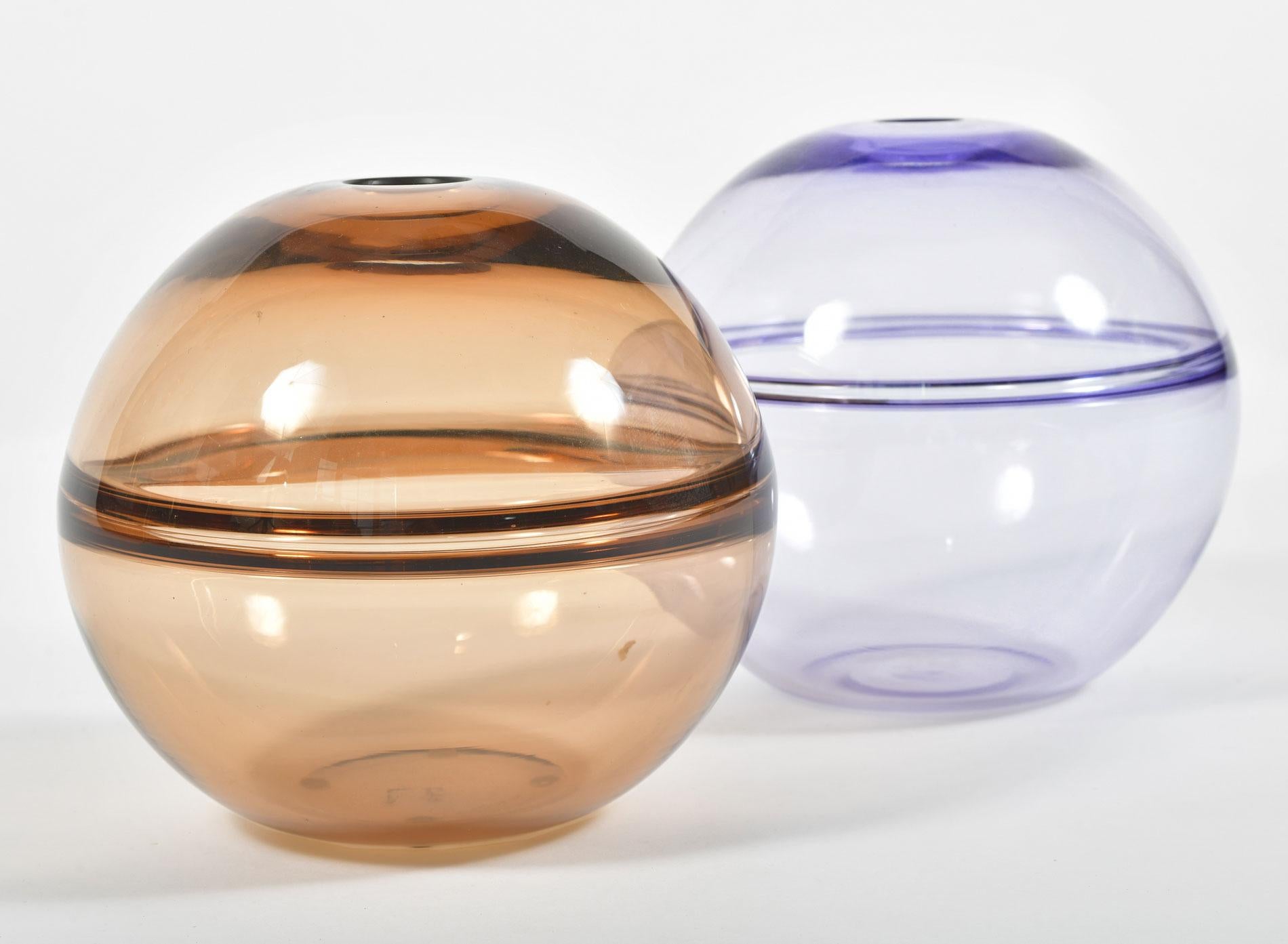 Verre de Murano Vase globe de Murano violet italien en vente