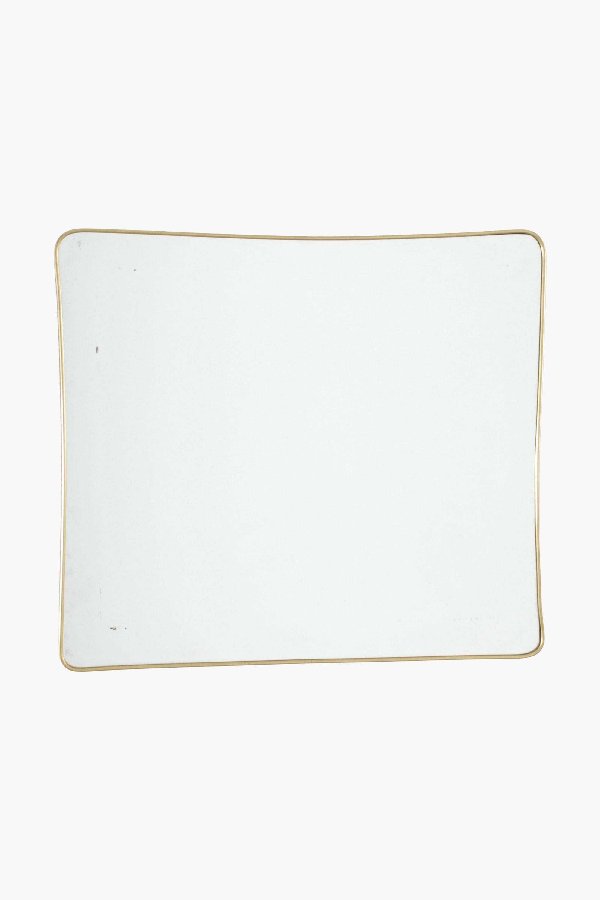 Mid-Century Modern Miroir italien des années 1950 à encadrement rectangulaire en laiton doré en vente