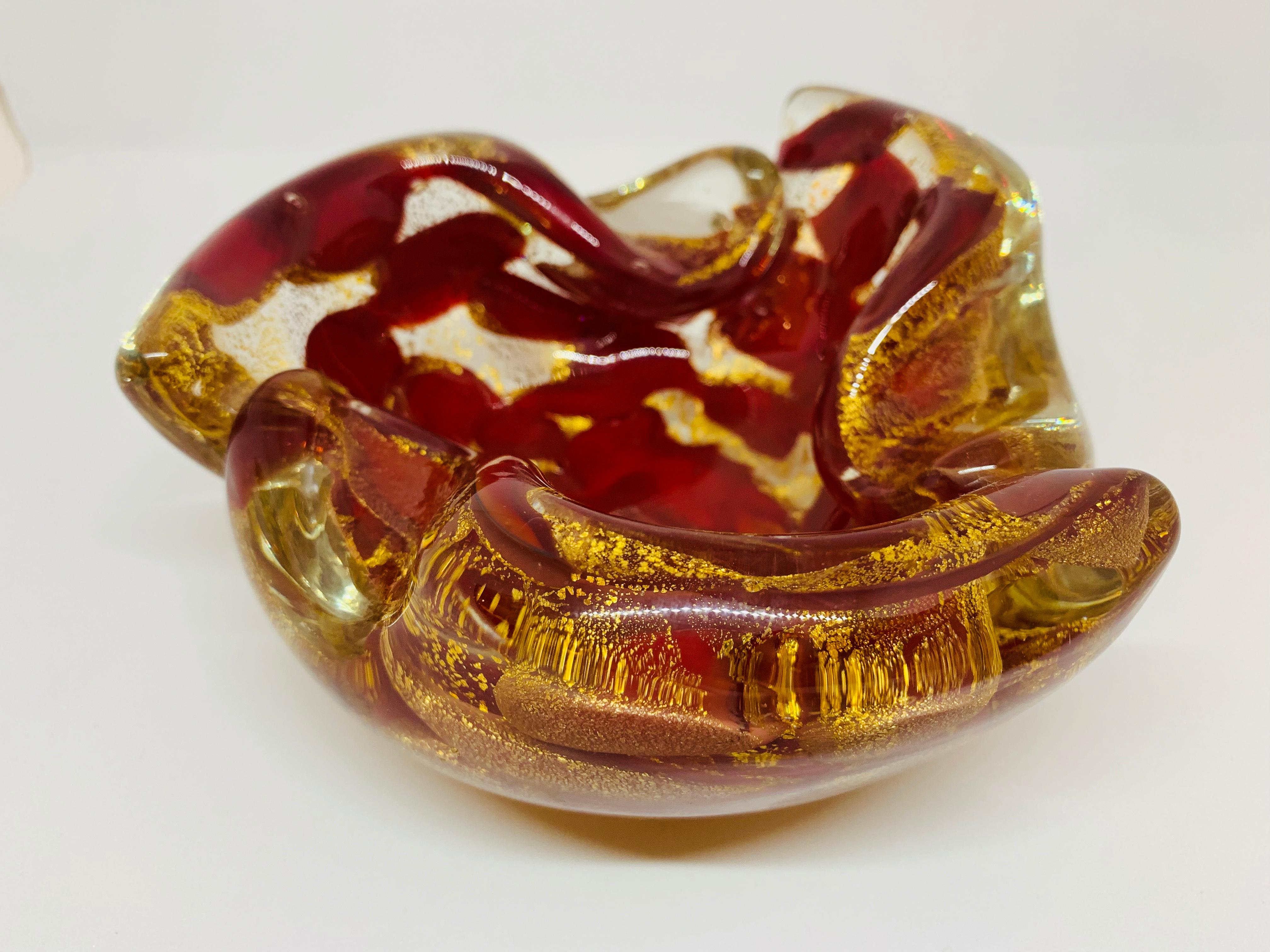 20th Century 1950s Italian Red and Gold Murano Glass Ashtray Bowl by Barovier and Toso