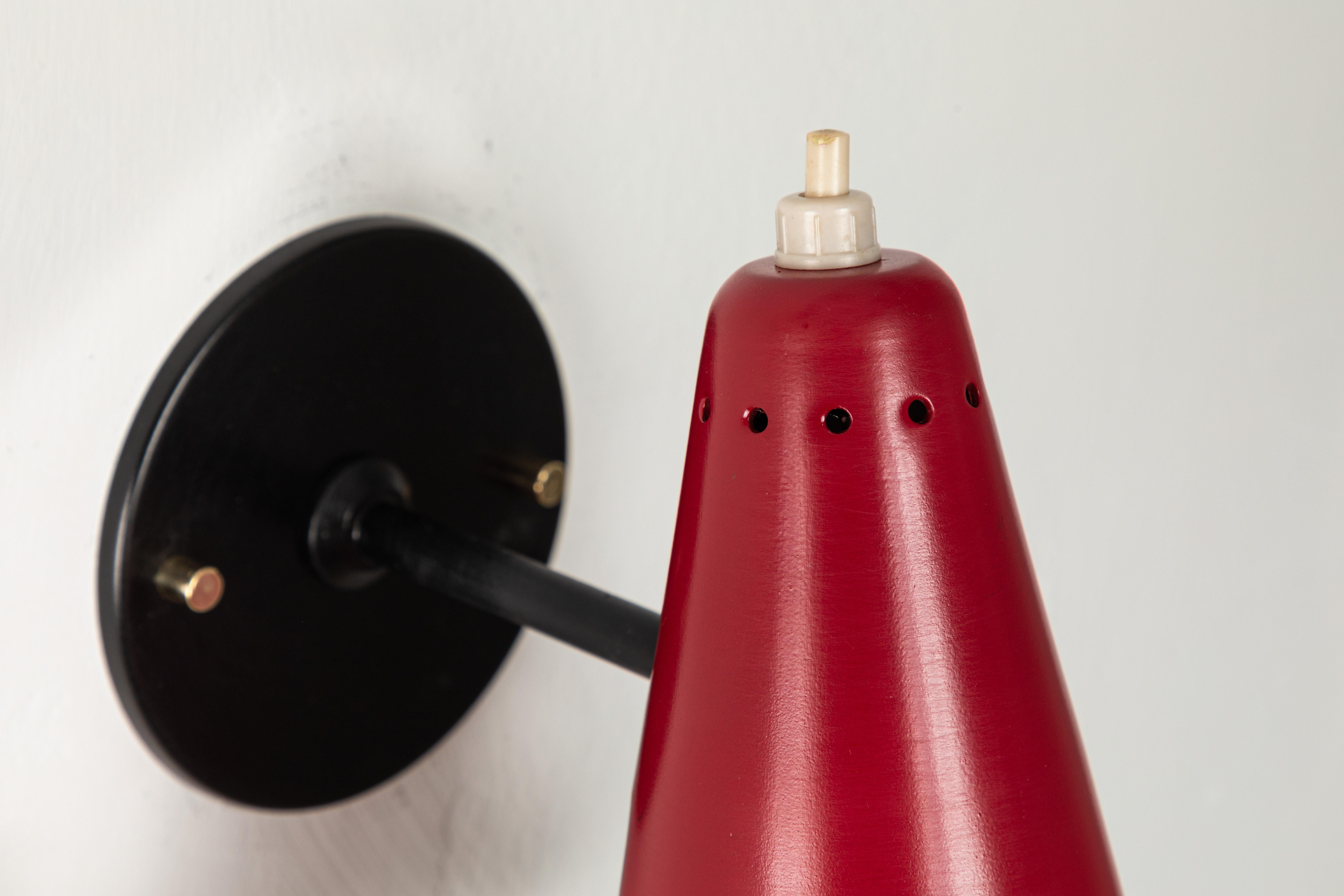 1950s Italian Red Articulating Sconce Attributed to Gino Sarfatti 3