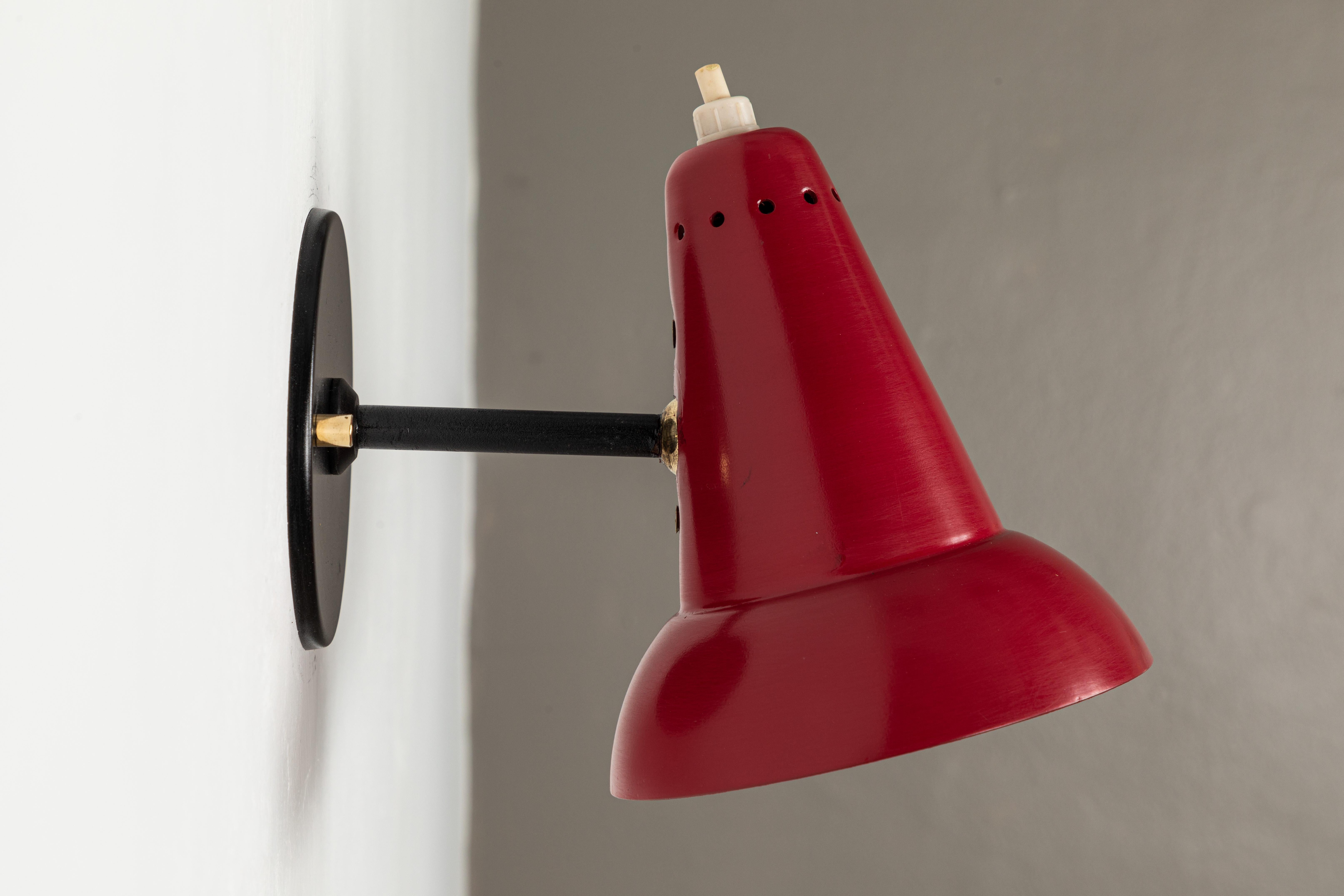 1950s Italian Red Articulating Sconce Attributed to Gino Sarfatti 6