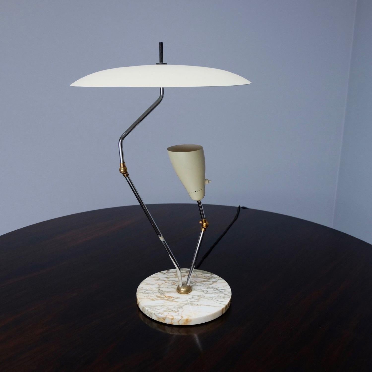 Mid-Century Modern 1950s Italian Reflector Desk Lamp Sarfatti Stilnovo Style on a Marble Base