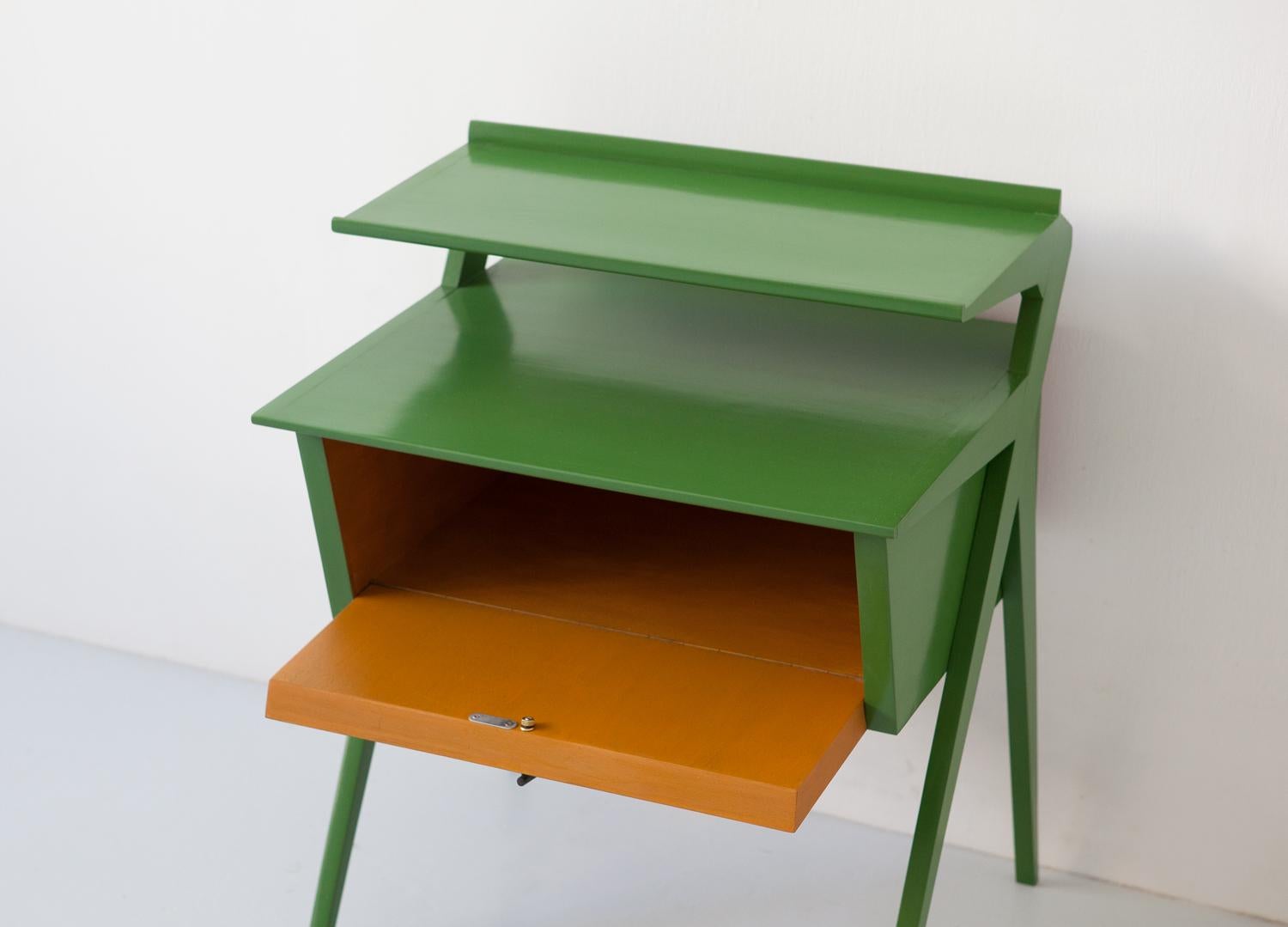 1950s Italian Restyled Little Green Lacquered Sideboard  2