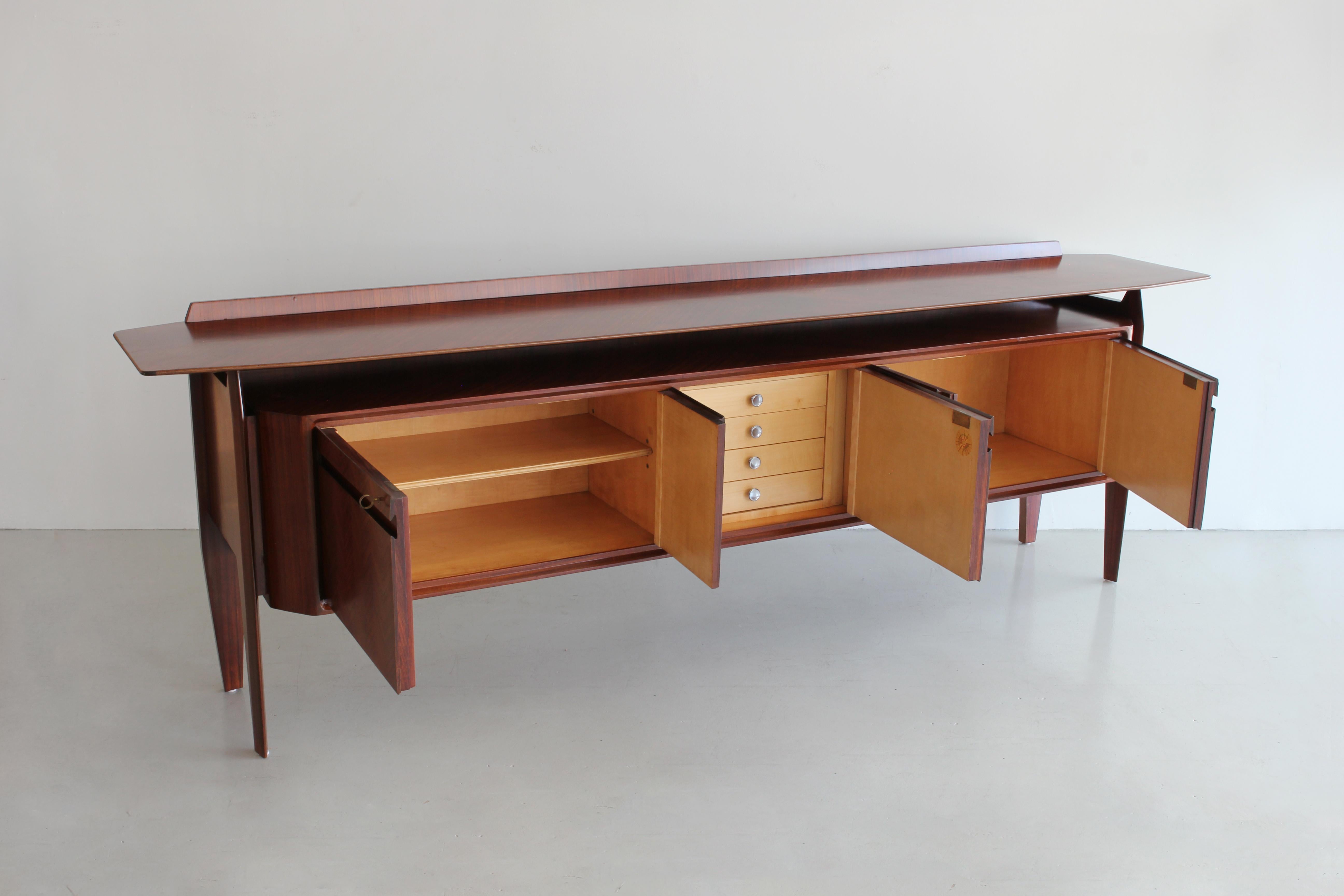 1950s Italian Rosewood Sideboard by Cantu Furniture Artisans In Good Condition In Beverly Hills, CA