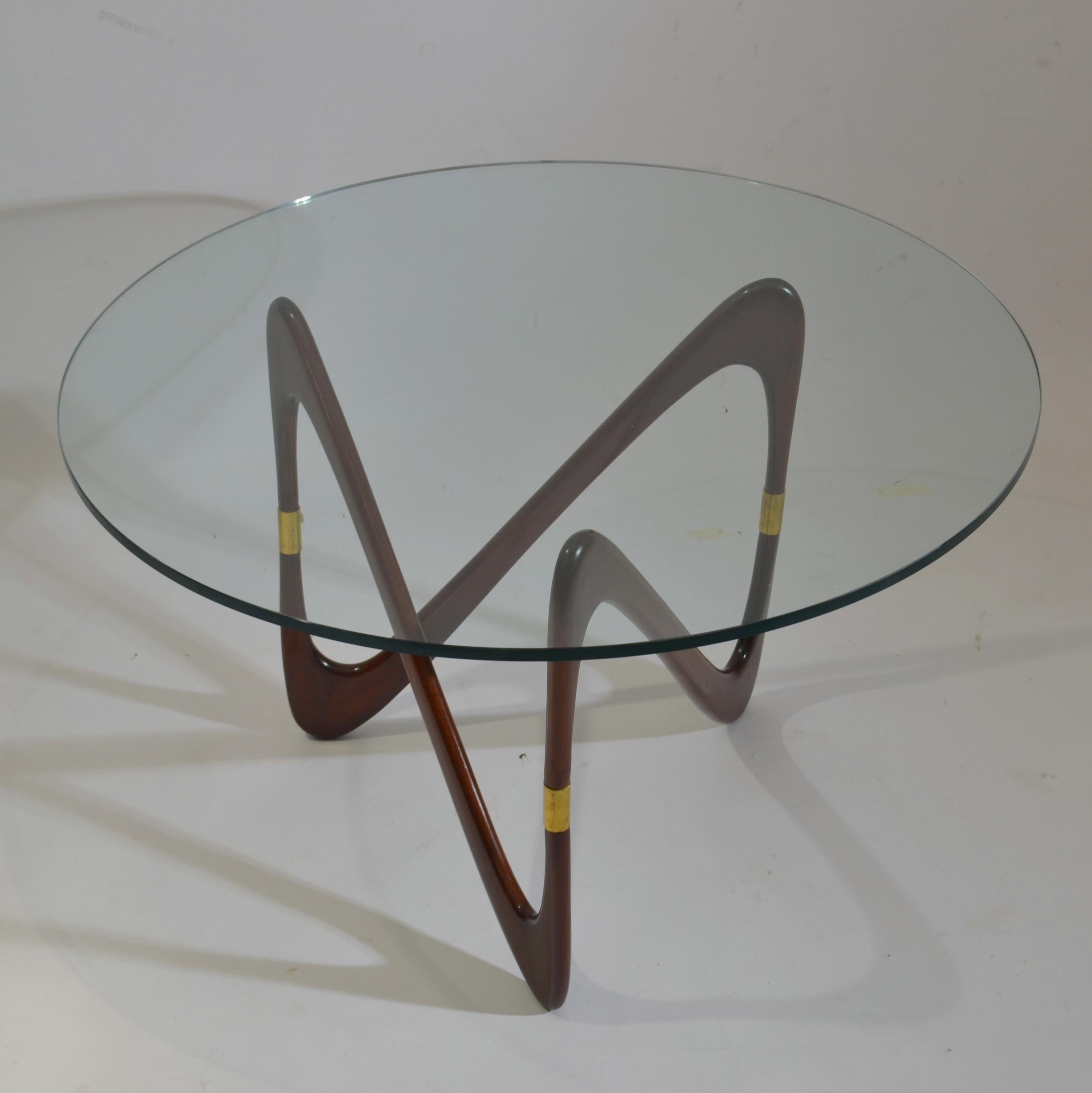 1950s Italian Round Coffee Table, Triangular Mahogany Base, by Cesare Lacca 8