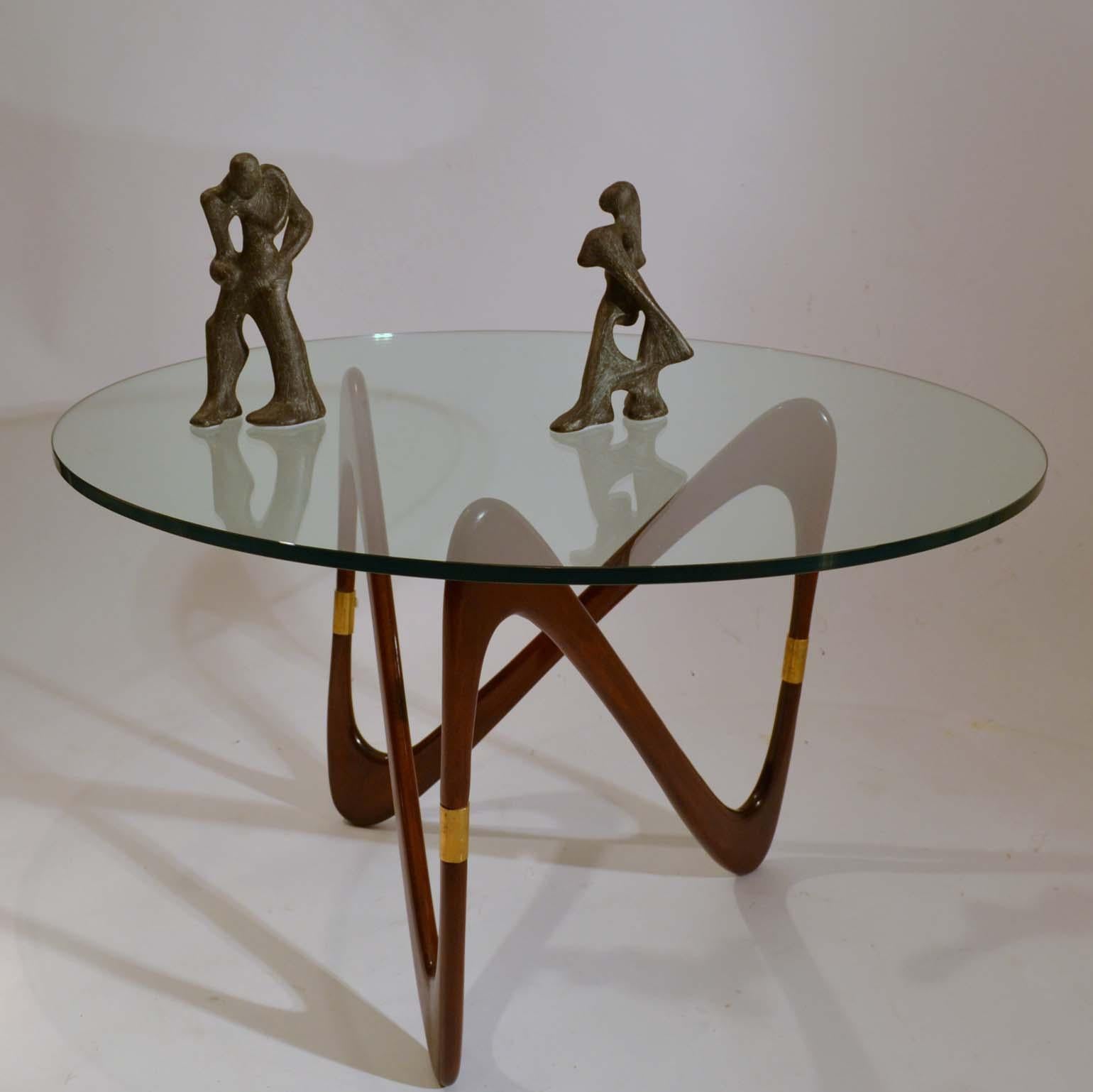 1950s Italian Round Coffee Table, Triangular Mahogany Base, by Cesare Lacca In Good Condition In London, GB