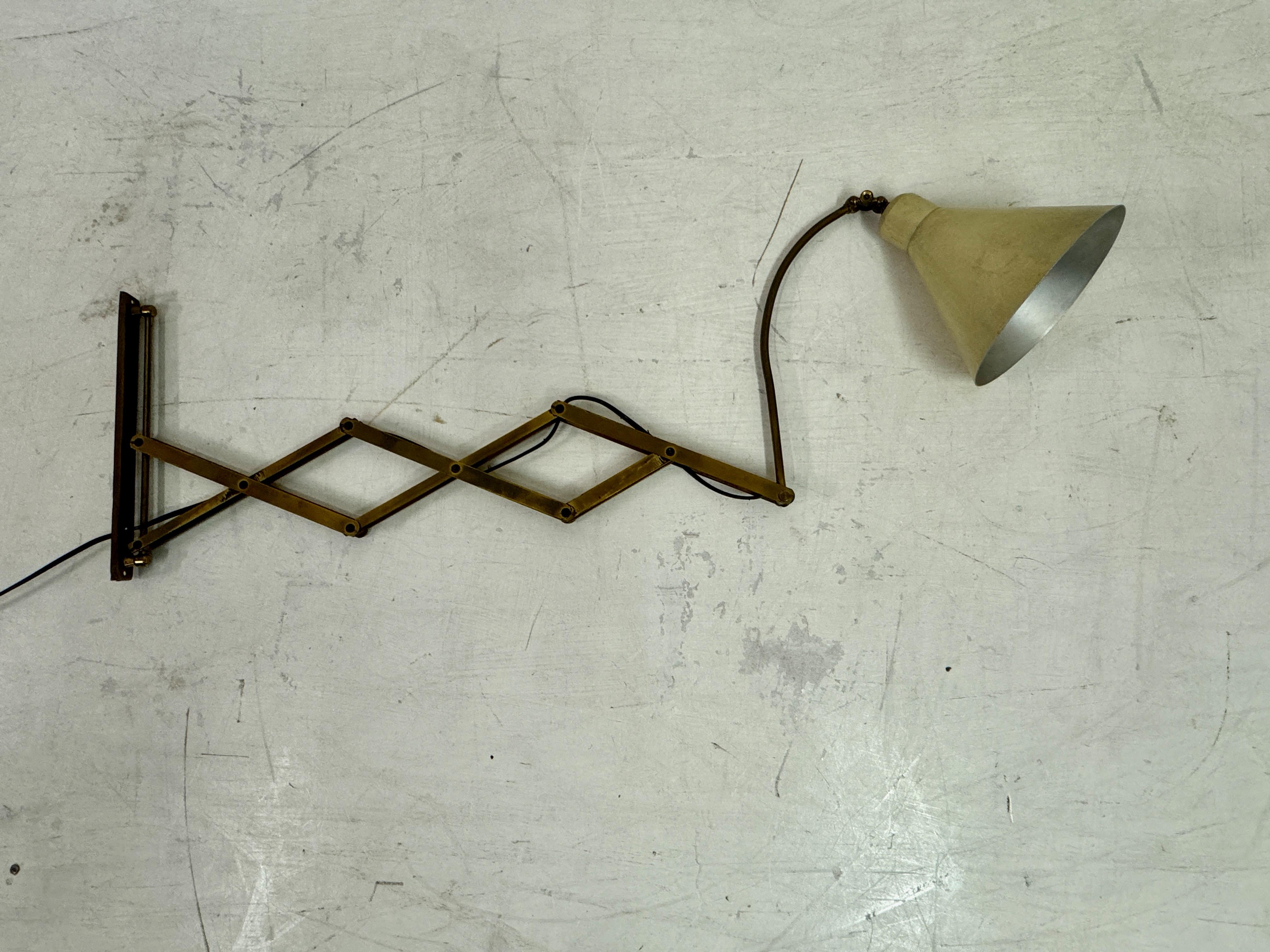 1950s Italian Scissor Concertina Industrial Wall Lamp For Sale 4