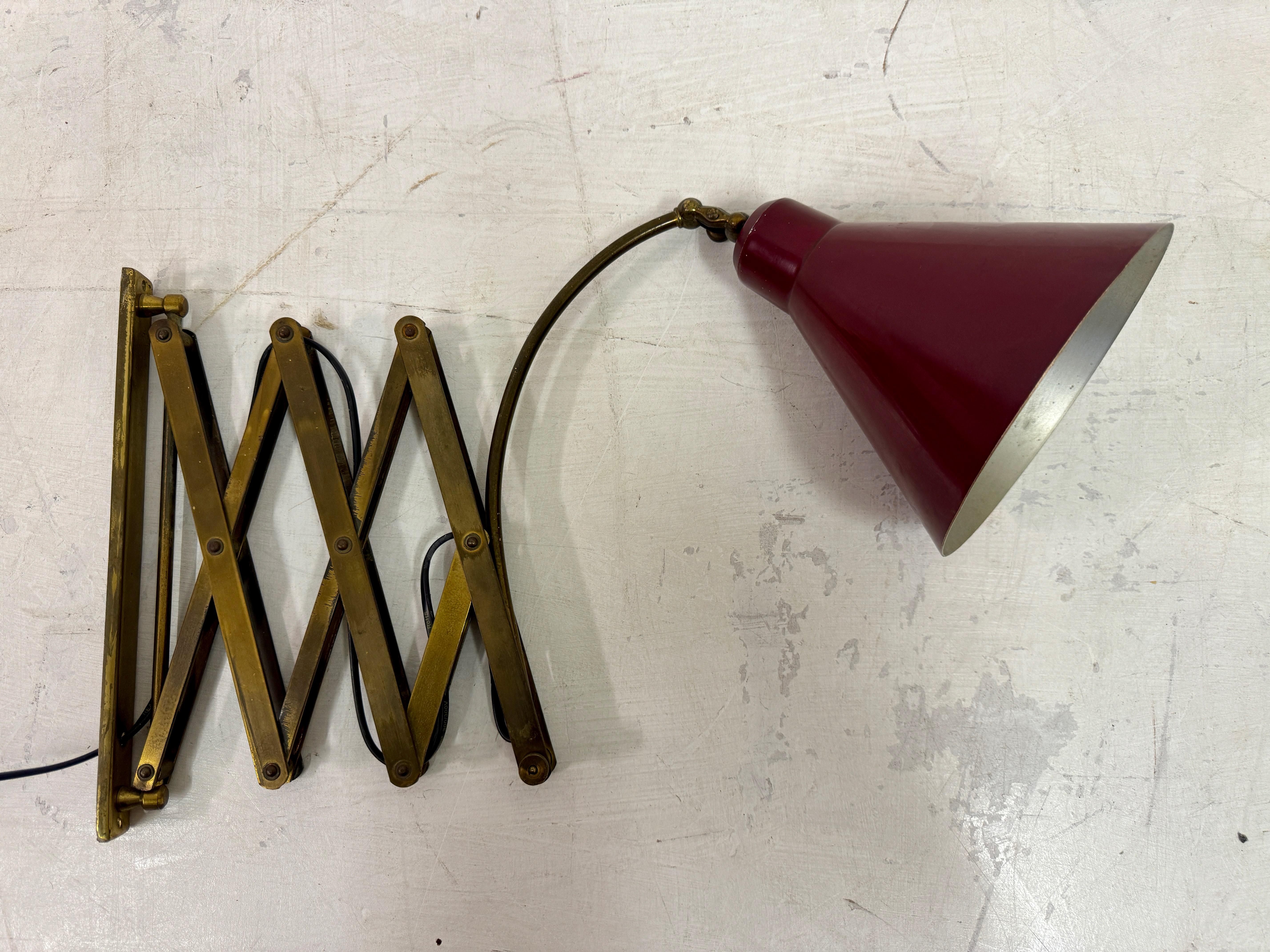 Mid-Century Modern 1950s Italian Scissor Concertina Industrial Wall lamp For Sale