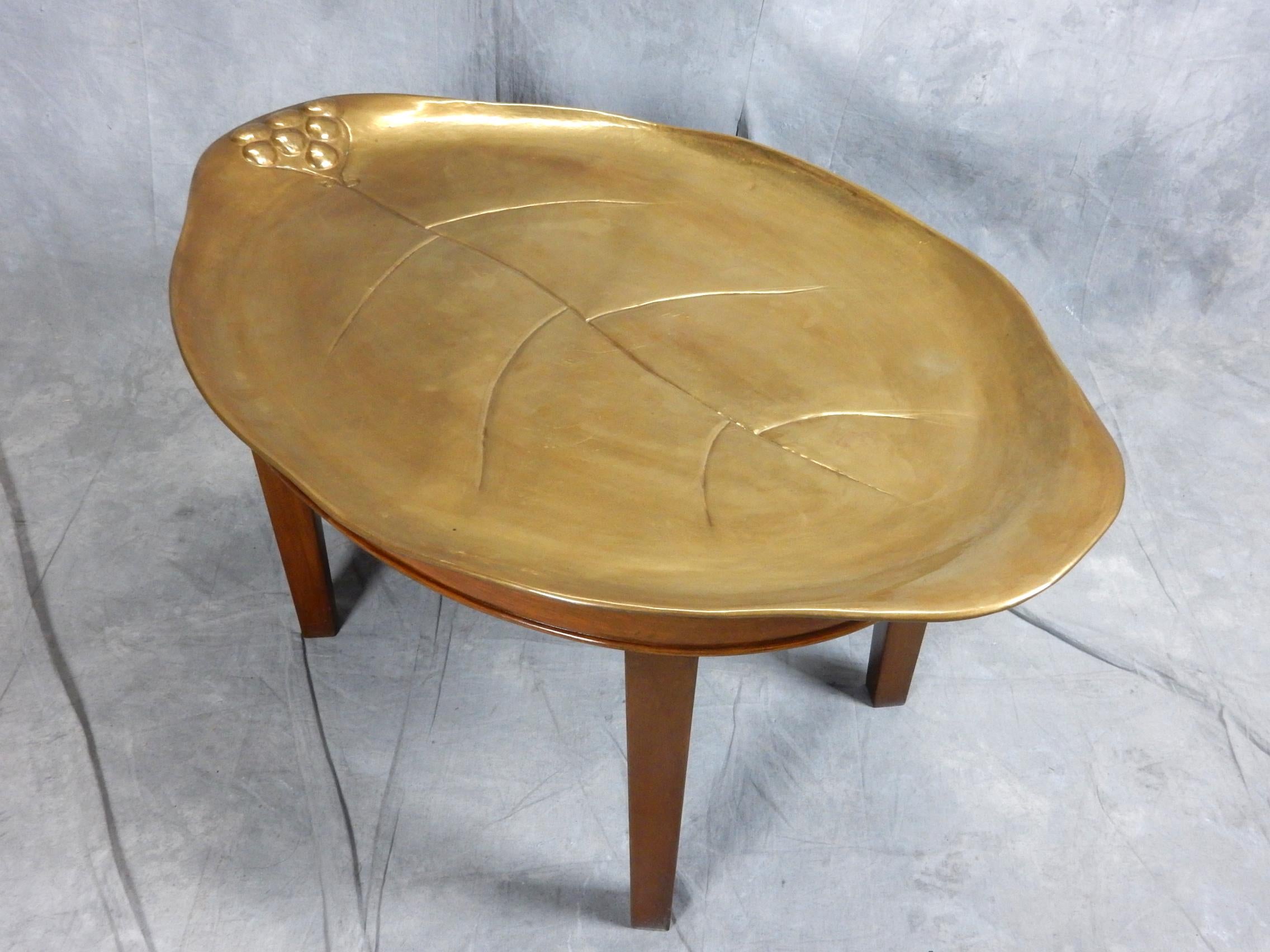 1950's Italian Sculpted Brass Leaf Tray Coffee Table 4