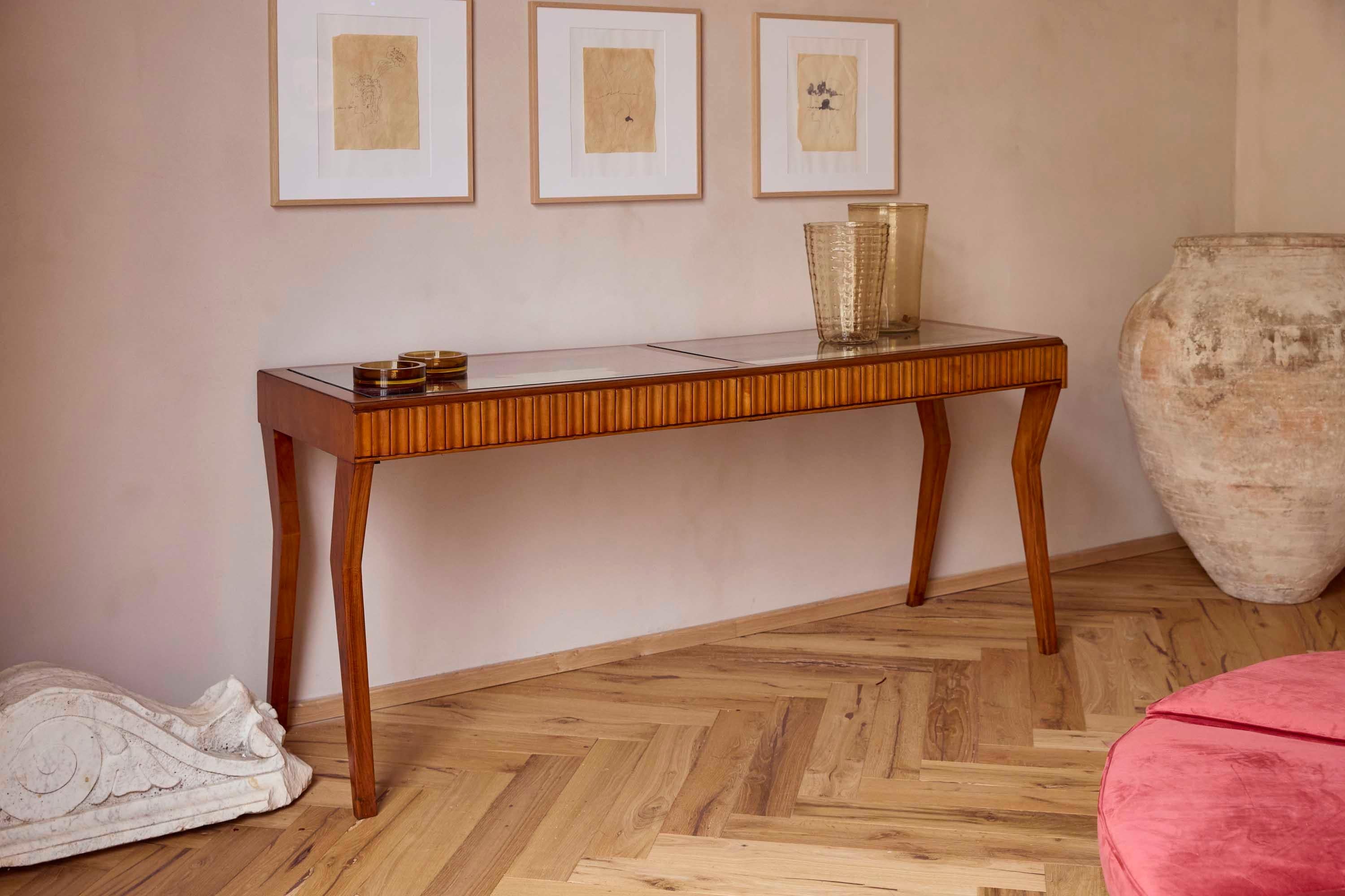 Vetro 1950s Italian shop display table in vendita