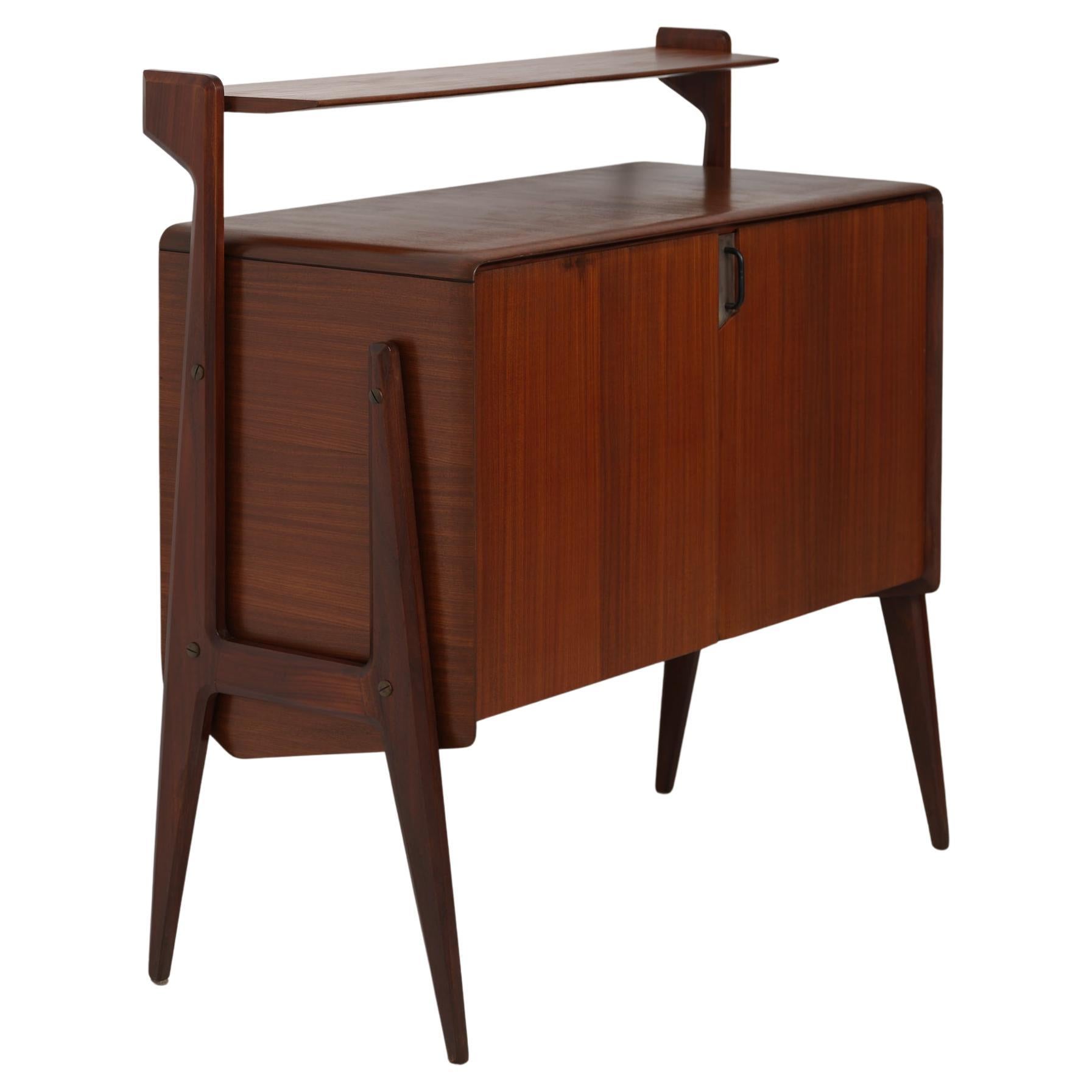 Credenza italiana degli anni '50 in Wood esotico con interni in Oak e dettagli in ottone