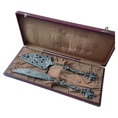 Juego italiano de los años 50 para servir pasteles y pescado, de plata chapada, en su caja