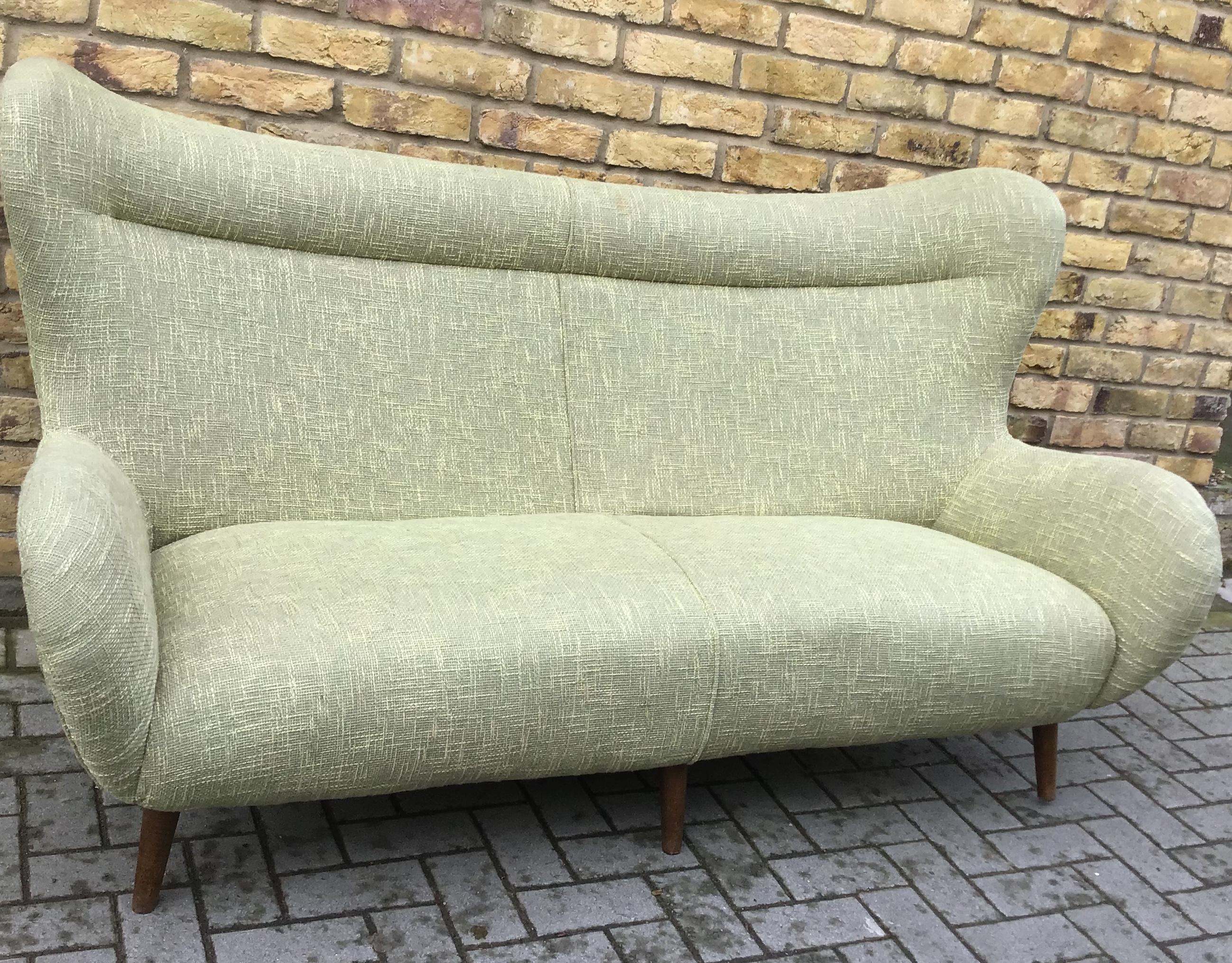 1950s Italian Sofa In Good Condition In London, Lambeth