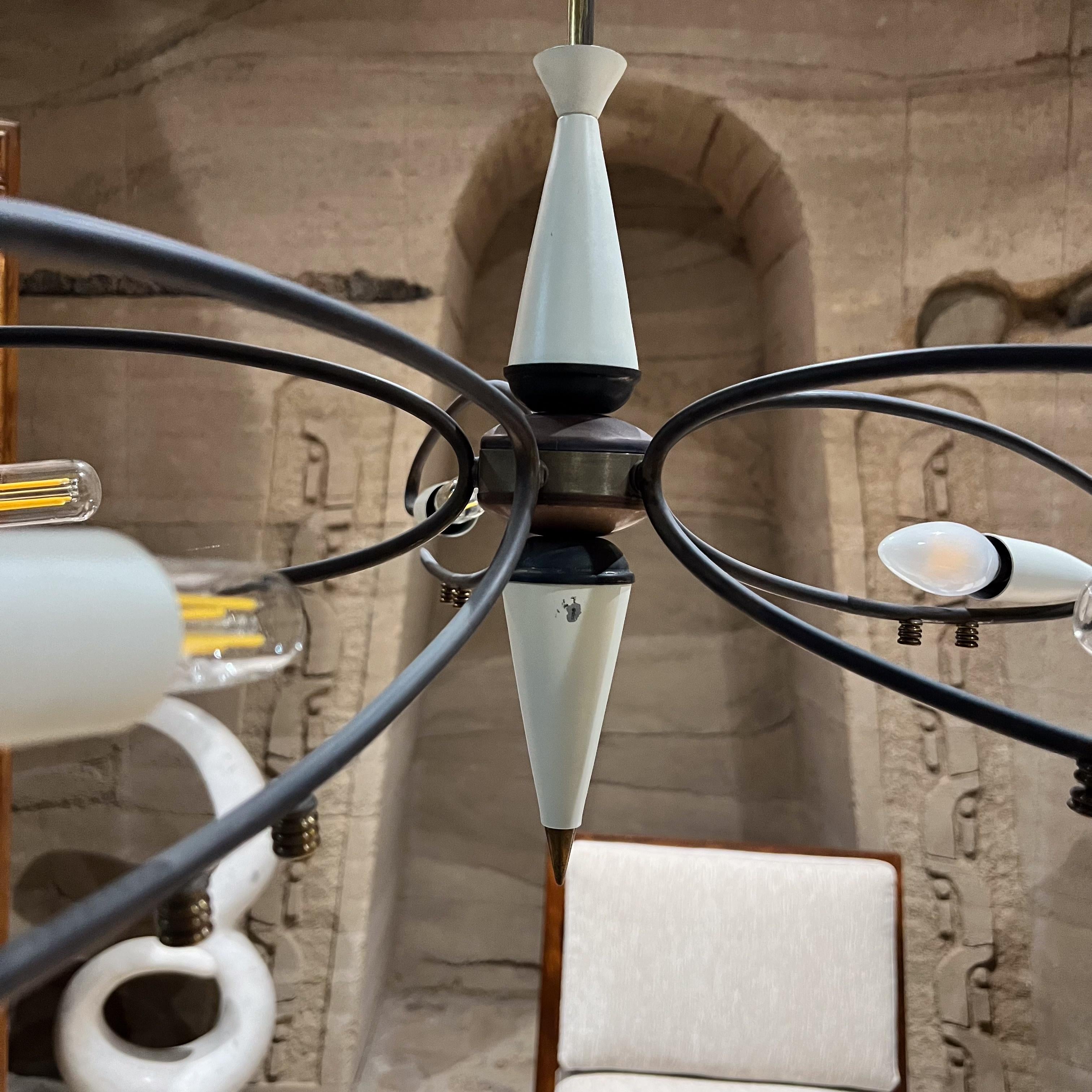 Lampadario a sospensione italiano degli anni '50 a cinque bracci in stile Sputnik di Stilnovo in vendita 2