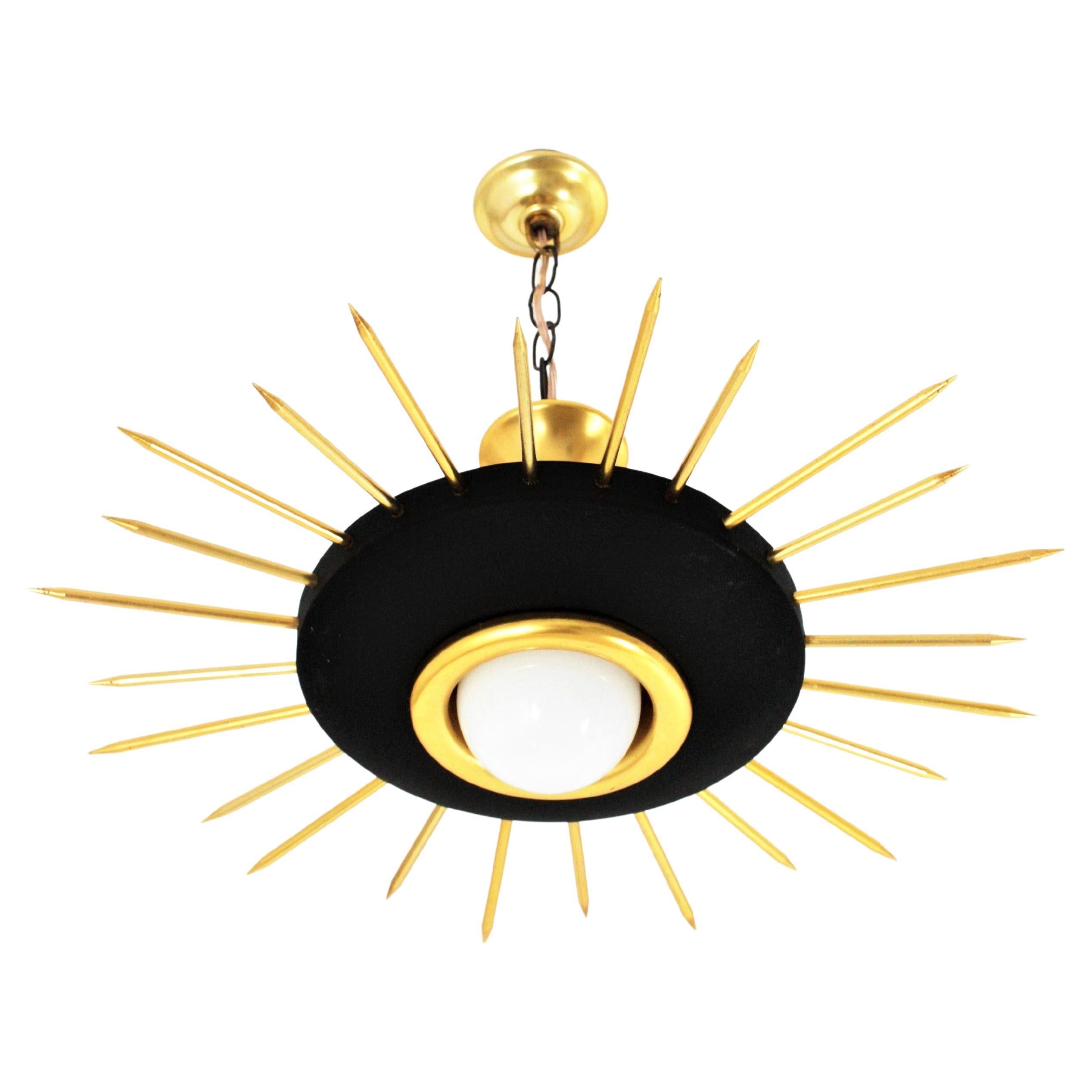 Italian Sunburst Pendelleuchte aus schwarzem und vergoldetem Metall 
