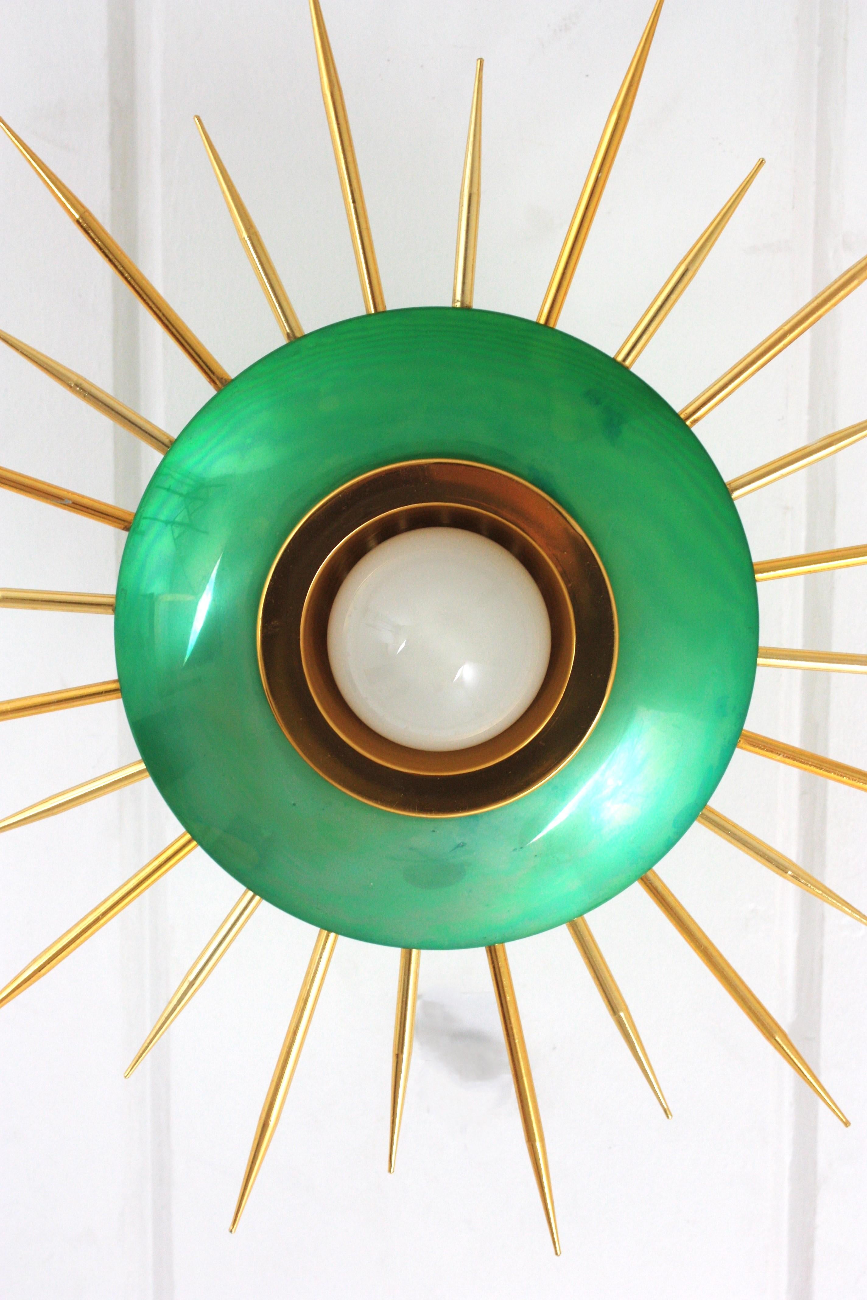 1950s Italian Sunburst Pendant Light Fixture in Green and Gilt Metal For Sale 7