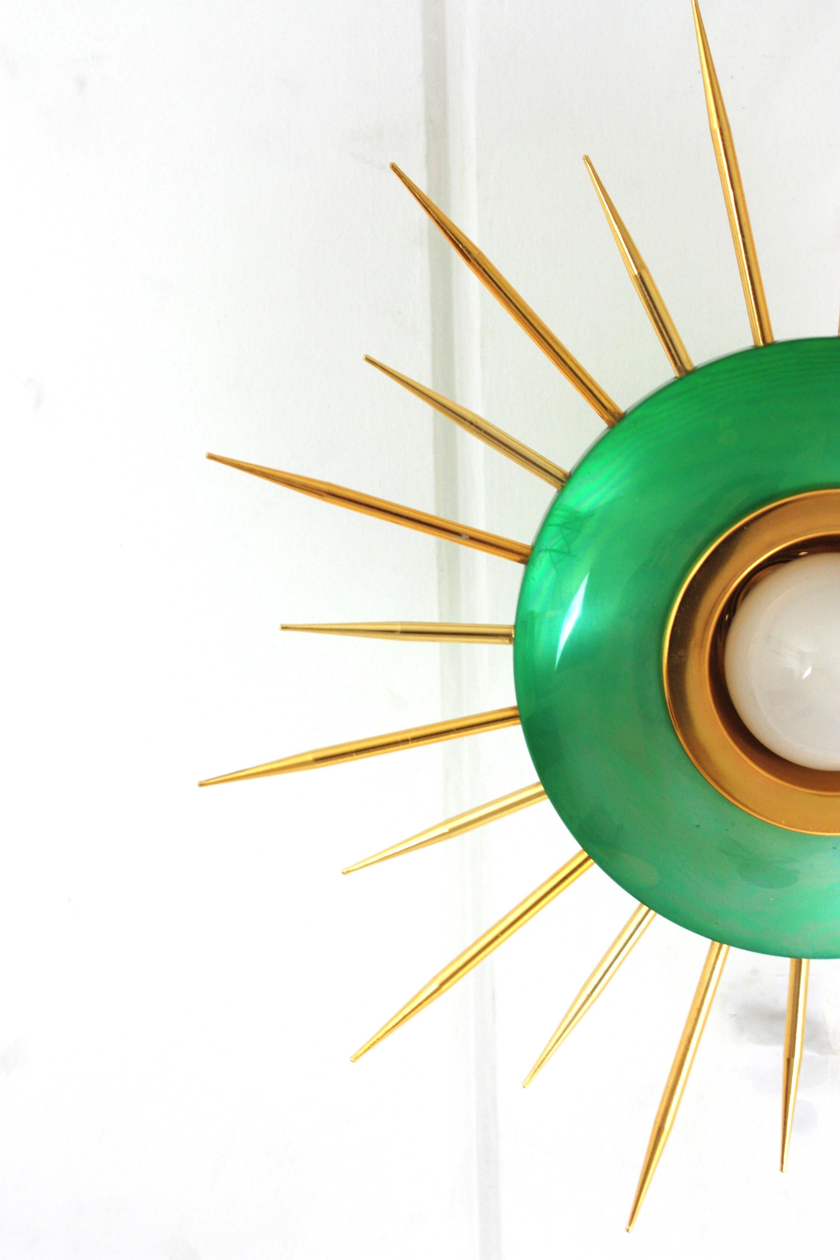 1950s Italian Sunburst Pendant Light Fixture in Green and Gilt Metal For Sale 11