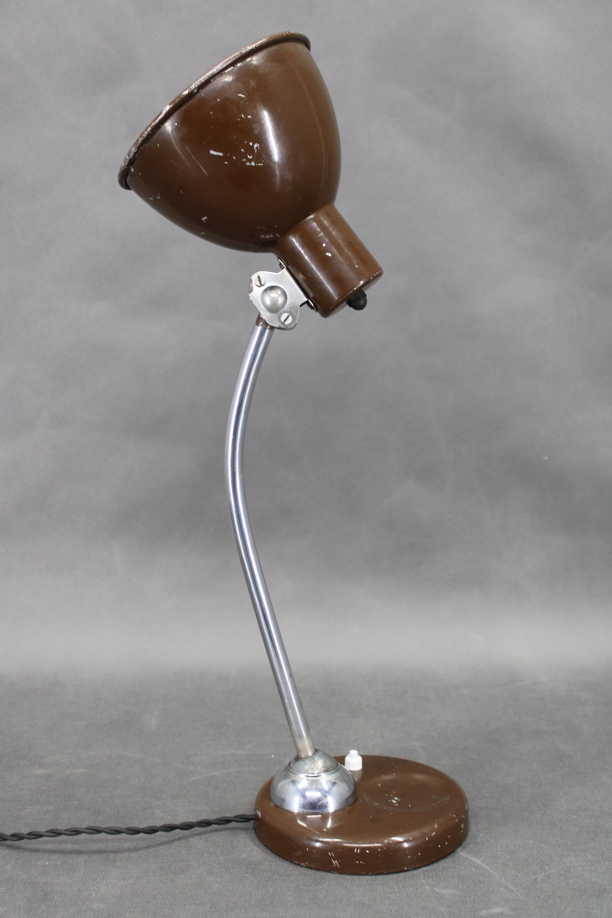 Cromo Lampada da tavolo italiana degli anni '50 di Lariolux in vendita