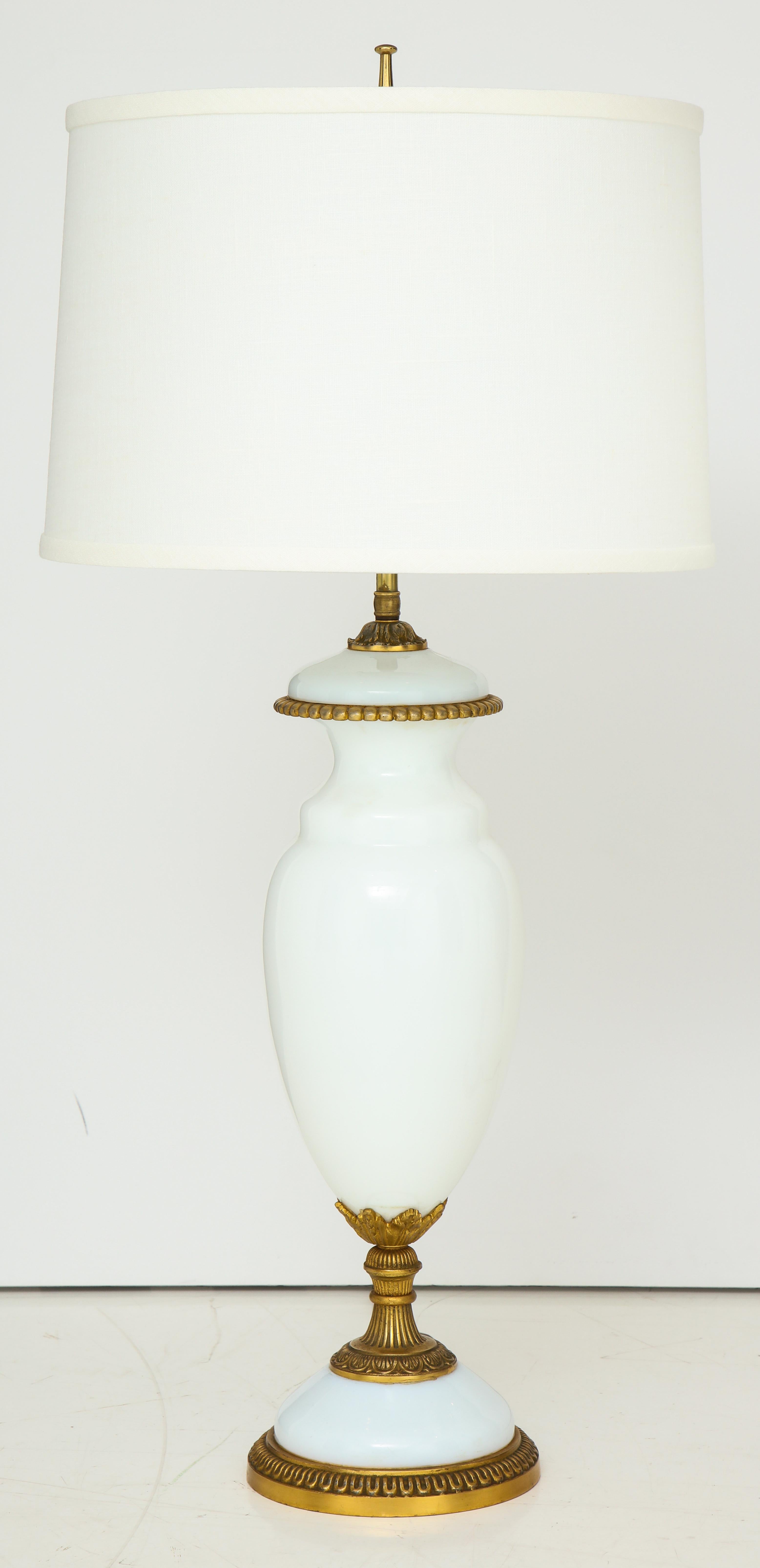 1950s Hollywood Regency Style Milk Glass And Brass Italian Table Lamps 2