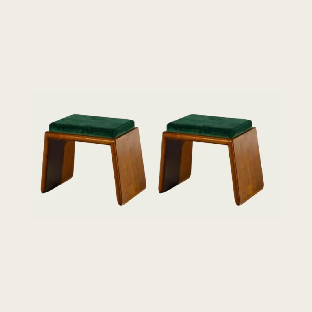 These teak stools, attributed to the great designer Osvaldo Borsani, from the 1950s, showcase exceptional Italian craftsmanship. The seats are upholstered in luxurious emerald Gucci velvet, combining timeless design with rich, elegant