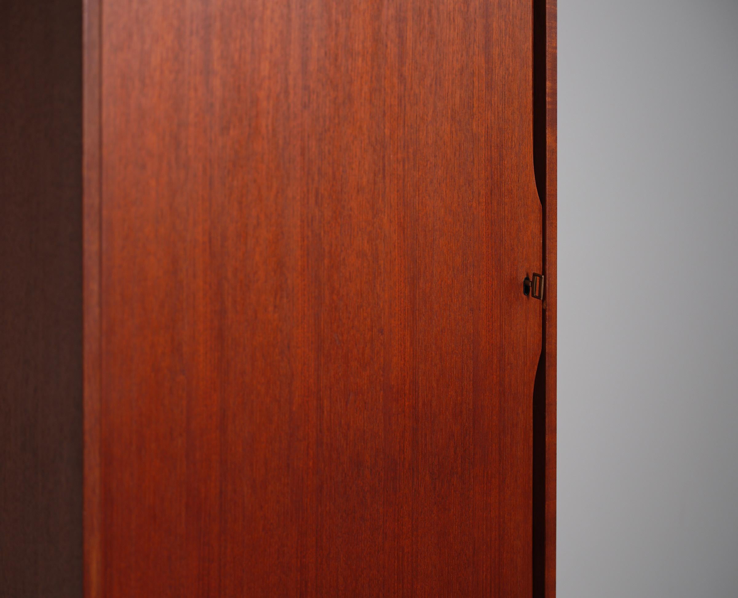 1950s Italian Teak Wall Unit Wardrobe - Minimalist Design 2