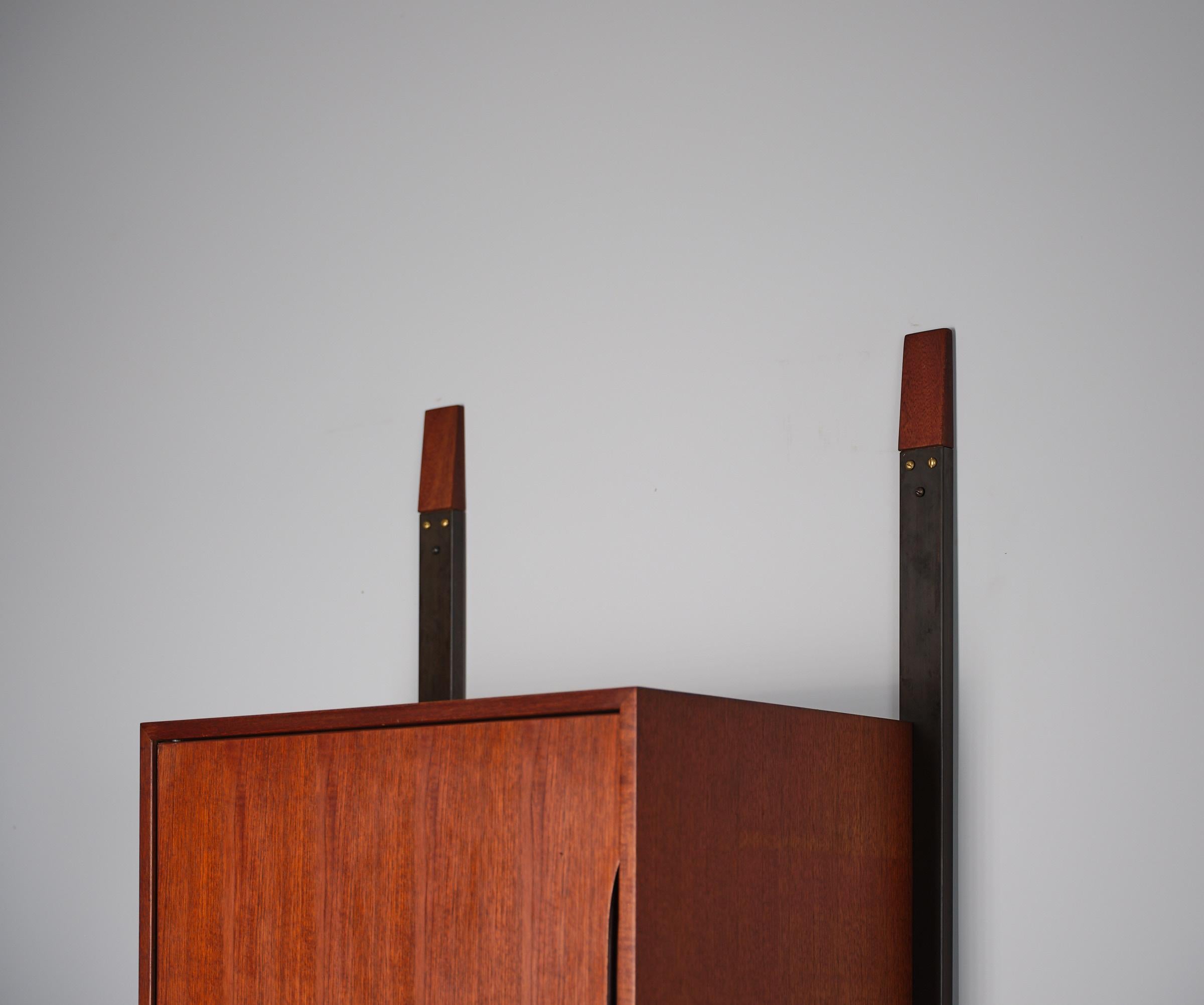 1950s Italian Teak Wall Unit Wardrobe - Minimalist Design 3