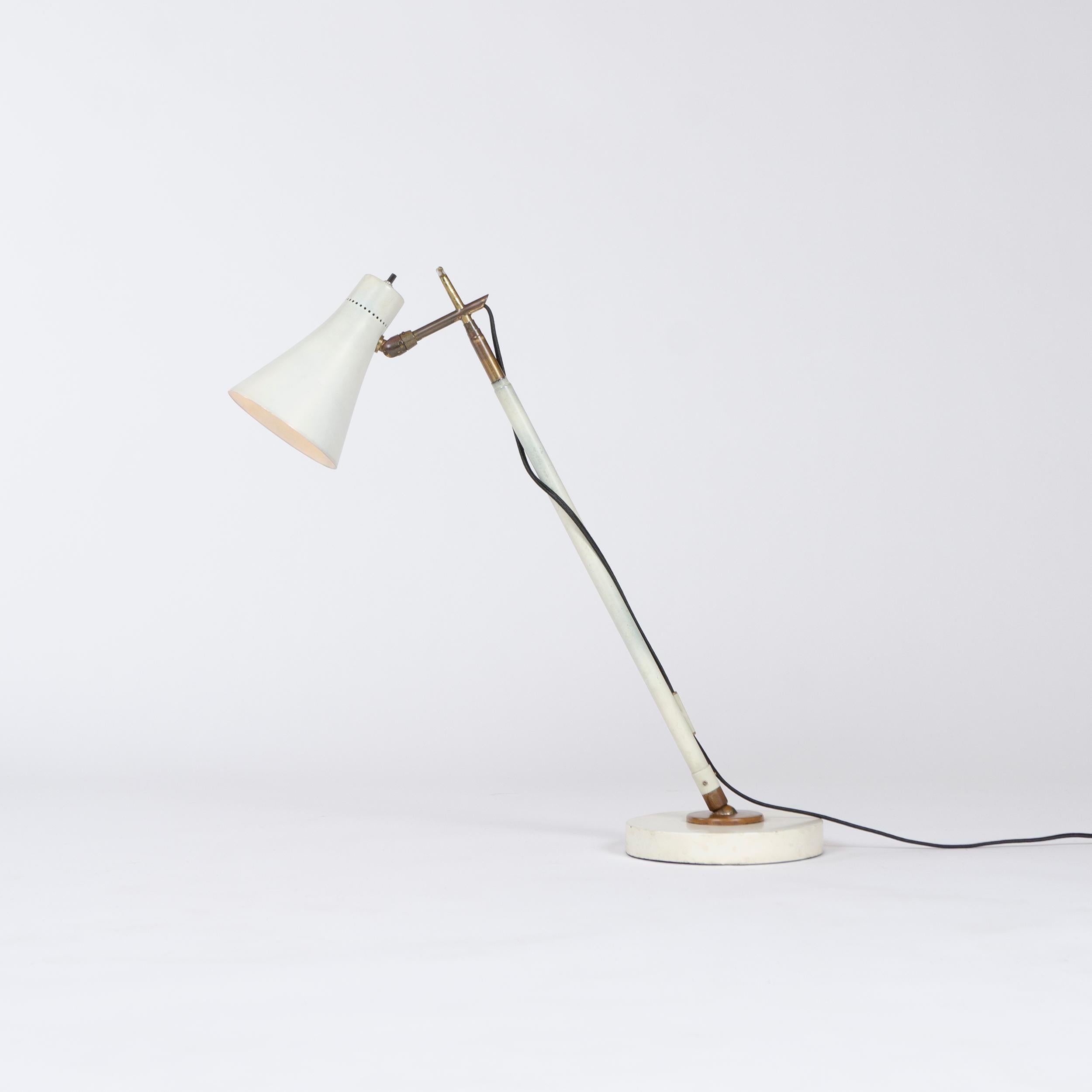 1950s Italian Telescoping Floor or Desk Lamp by Giuseppe Ostuni for O-Luce In Good Condition In Sagaponack, NY