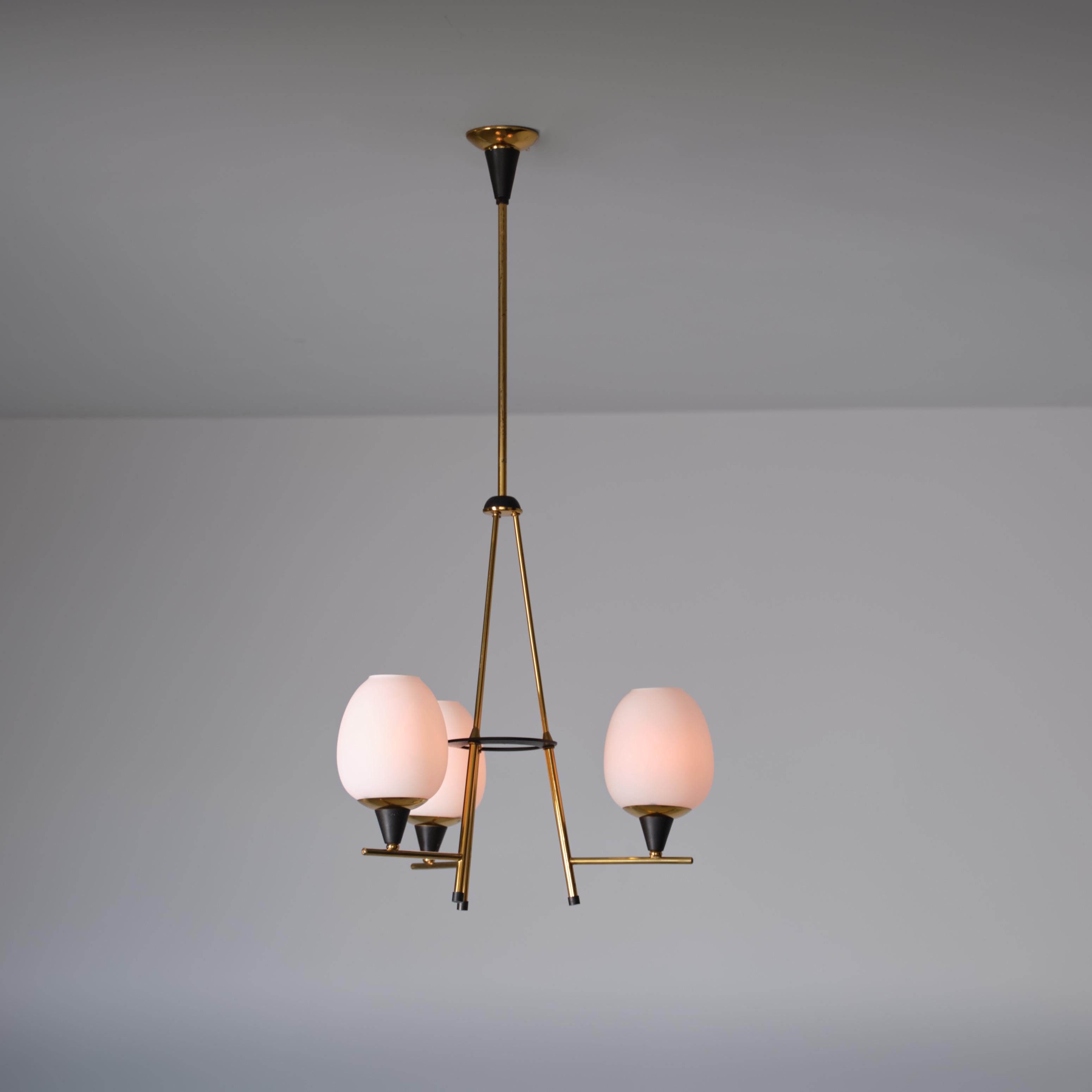 Mid-20th Century 1950s Italian Three-Light Chandelier, Attributed to Stilnovo For Sale