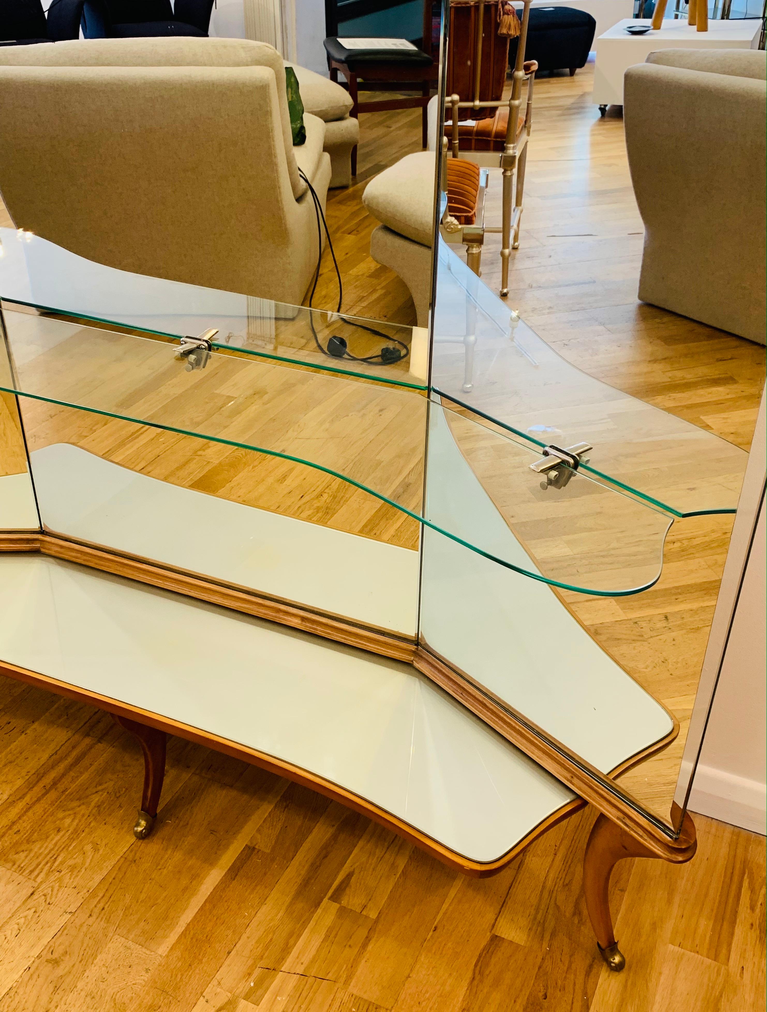 20th Century 1950s Italian Triple Triptych Wooden Floor Standing Mirror Brass Scrolled Feet