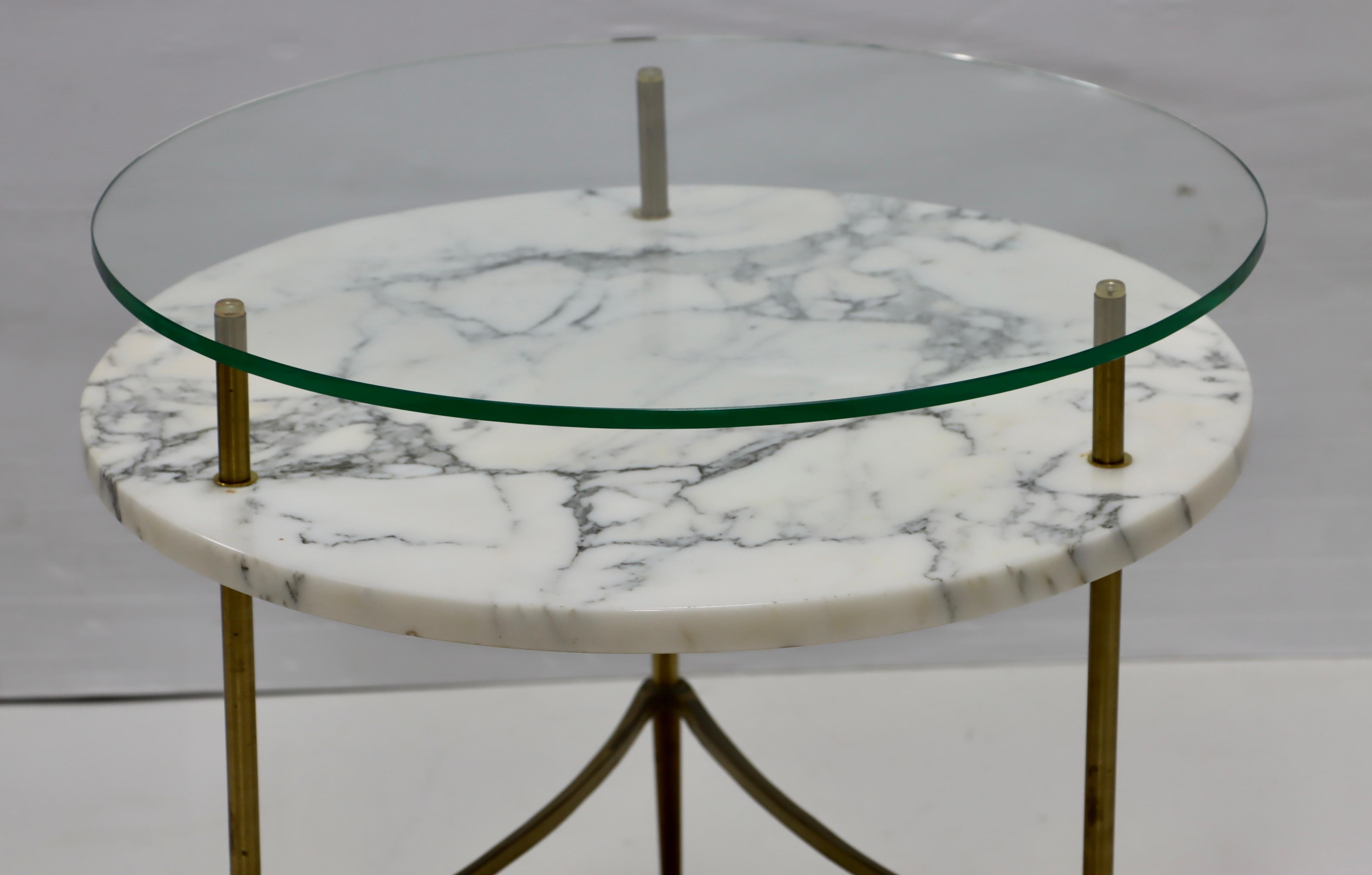 Italienische Beistelltische aus Carrara-Marmor und Messing aus den 1950er Jahren 8
