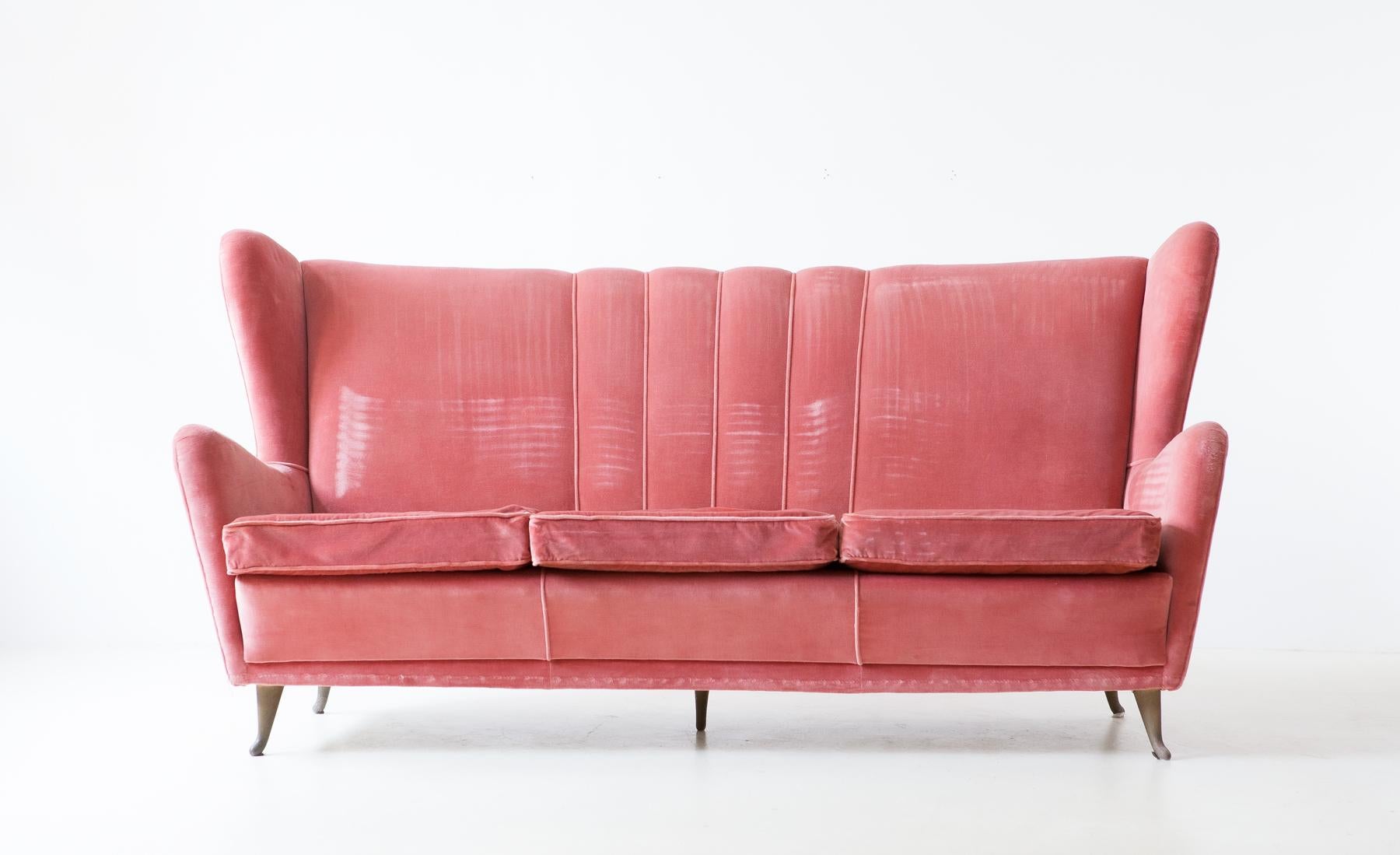 1950s Italian Velvet Sofa by I.S.A. Bergamo 1