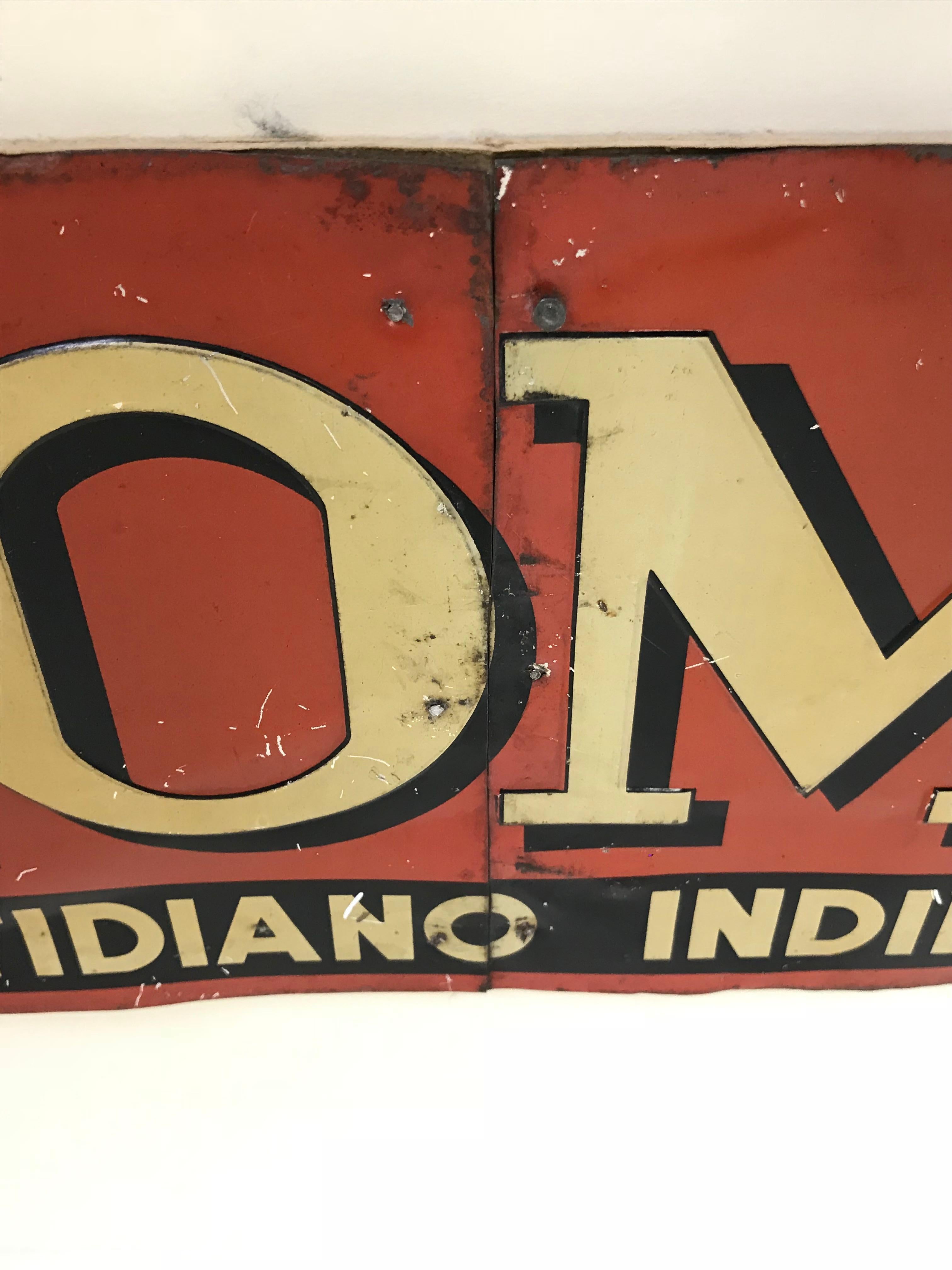 1950s Italian Vintage Transferpinted Red and Cream Roma Newspaper Sign (Holz)