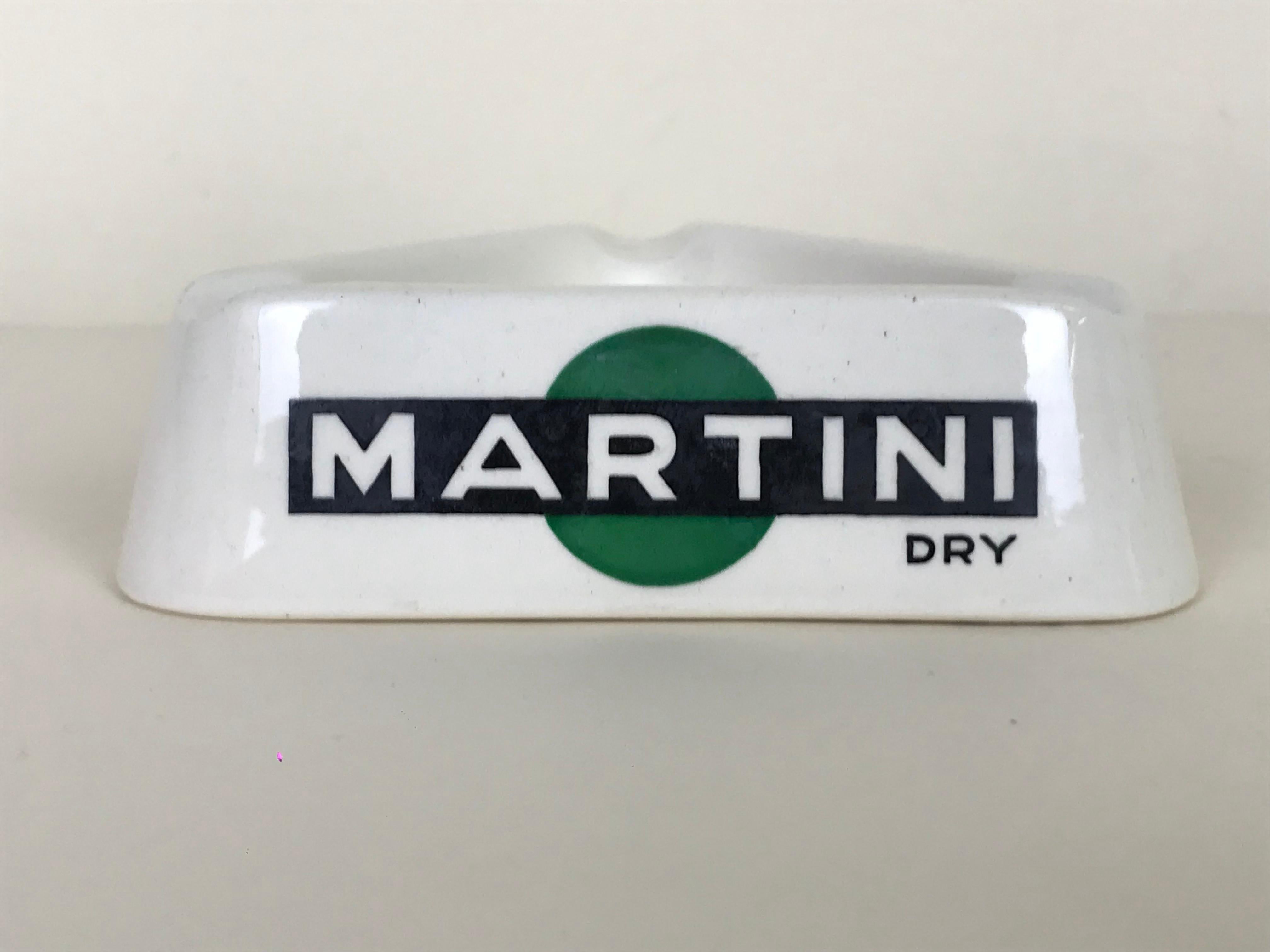 1950s Italian White Advertising Martini Dry Ashtray in Ceramic by Richard Ginori For Sale 3