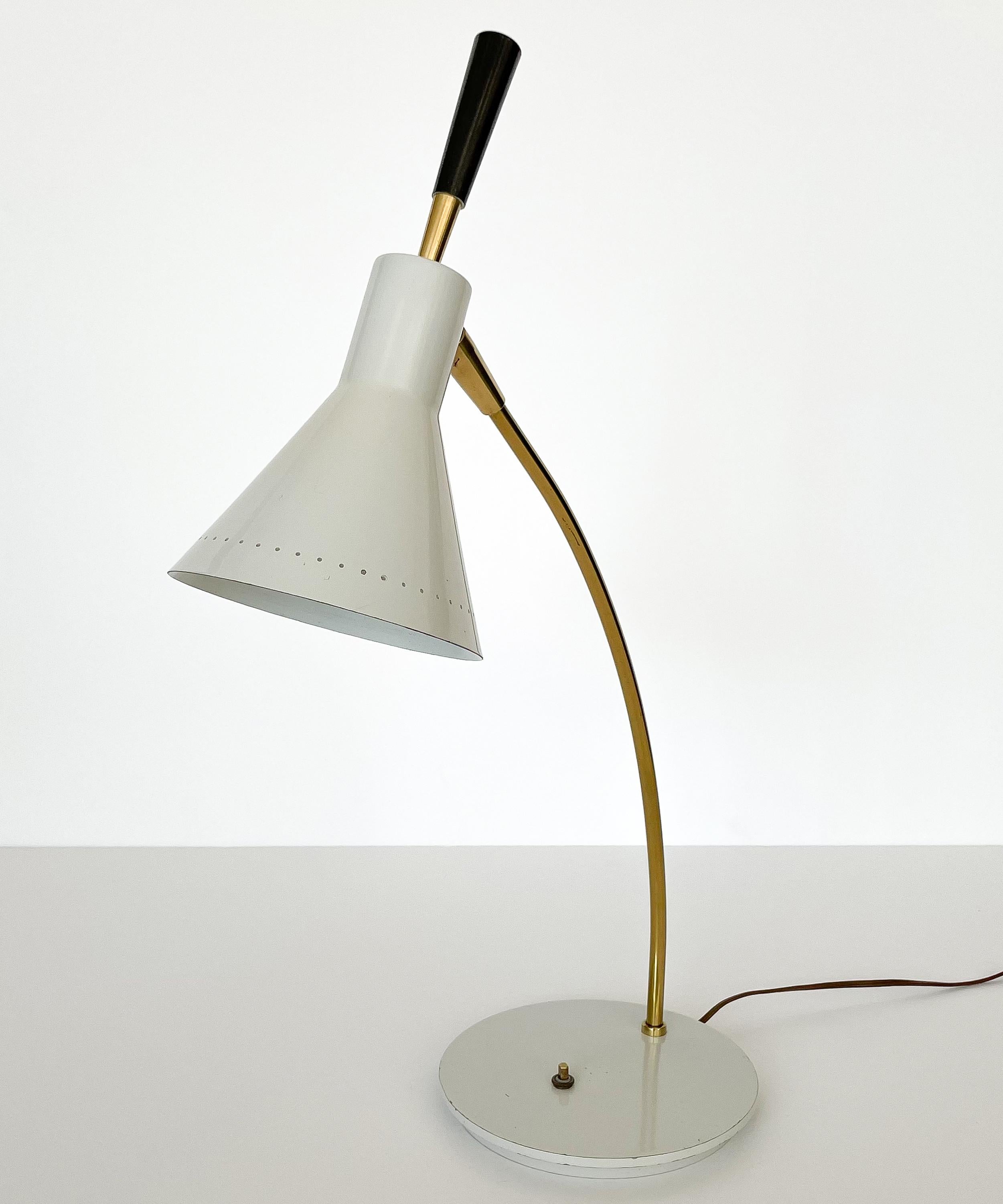 1950s Italian White Enamel and Brass Desk Lamp In Good Condition In Chicago, IL
