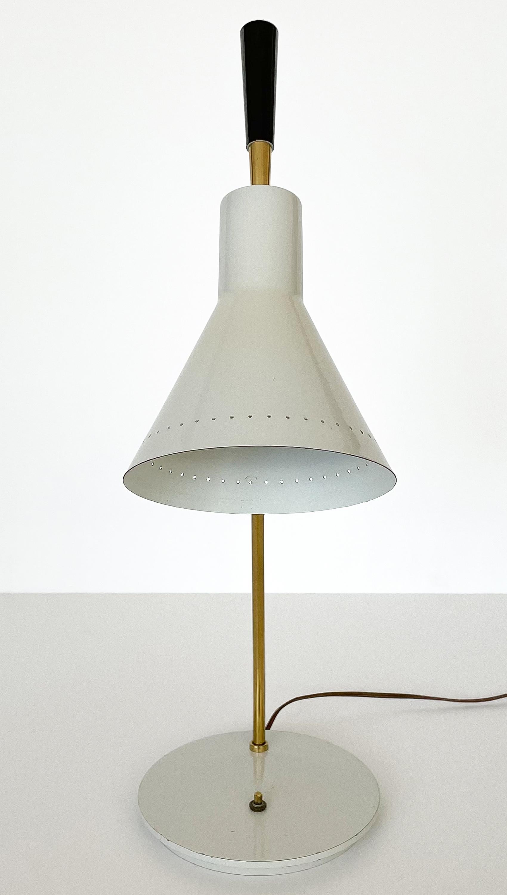 Mid-20th Century 1950s Italian White Enamel and Brass Desk Lamp